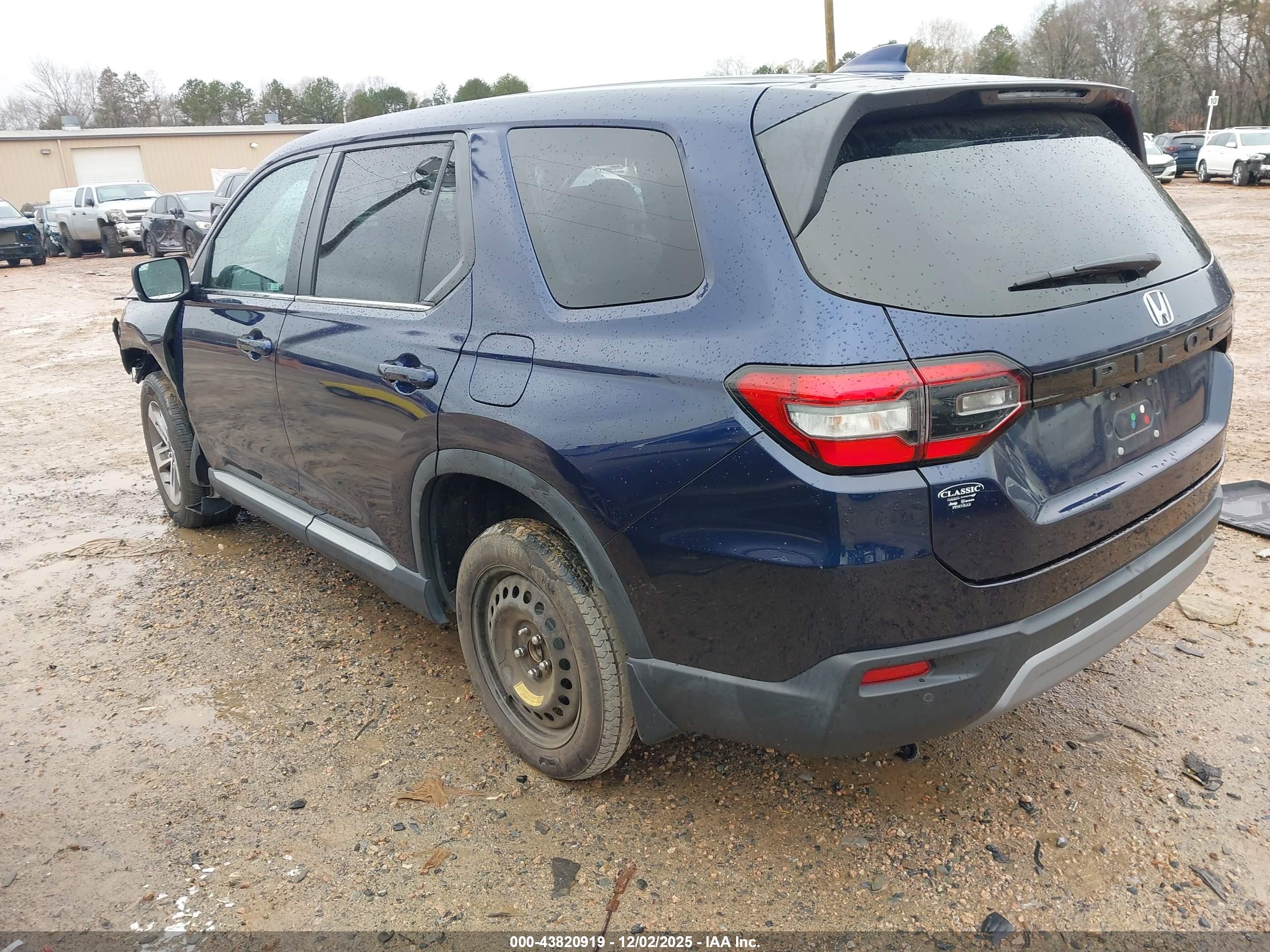 HONDA PILOT image 3
