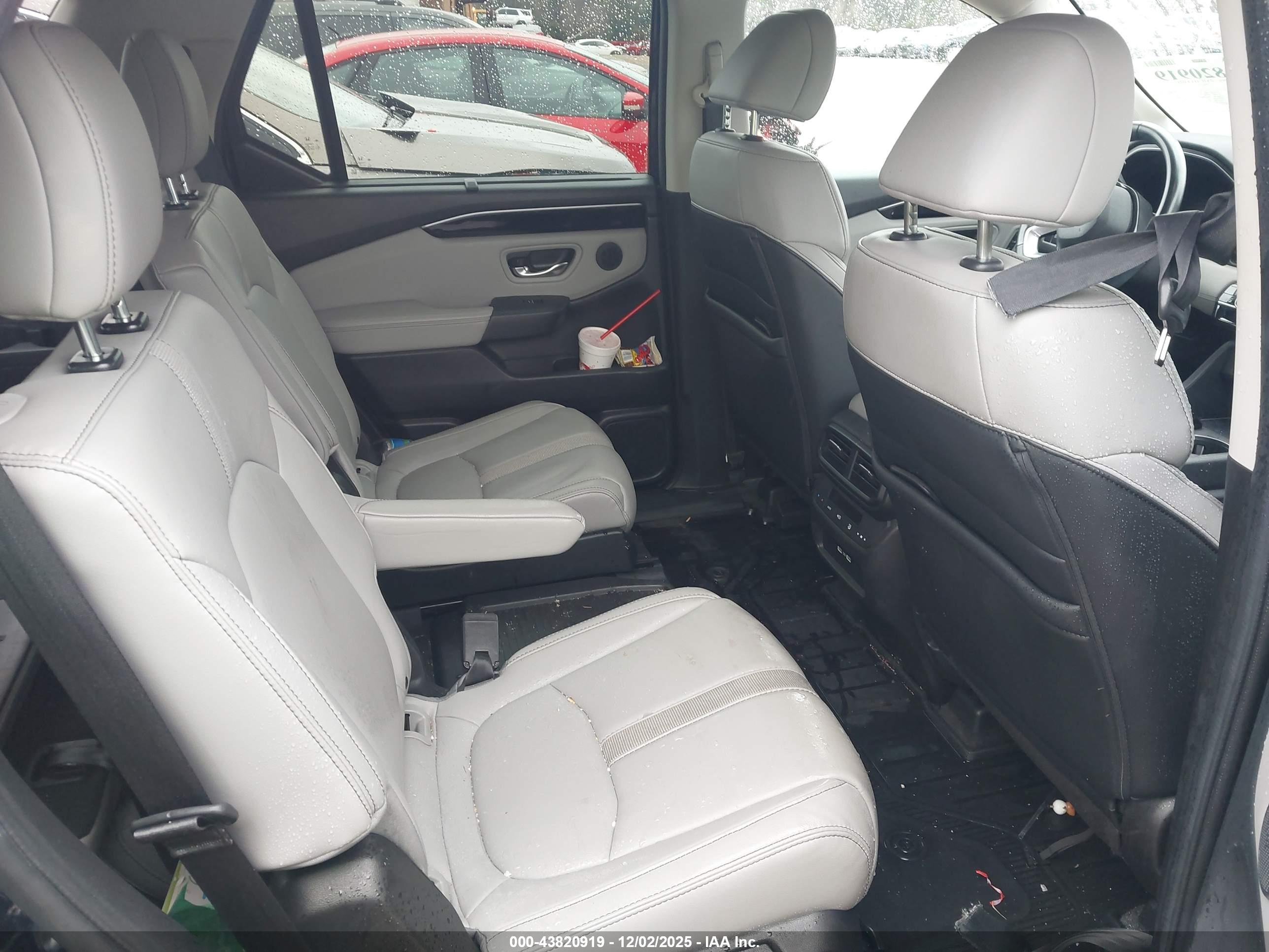 HONDA PILOT image 8