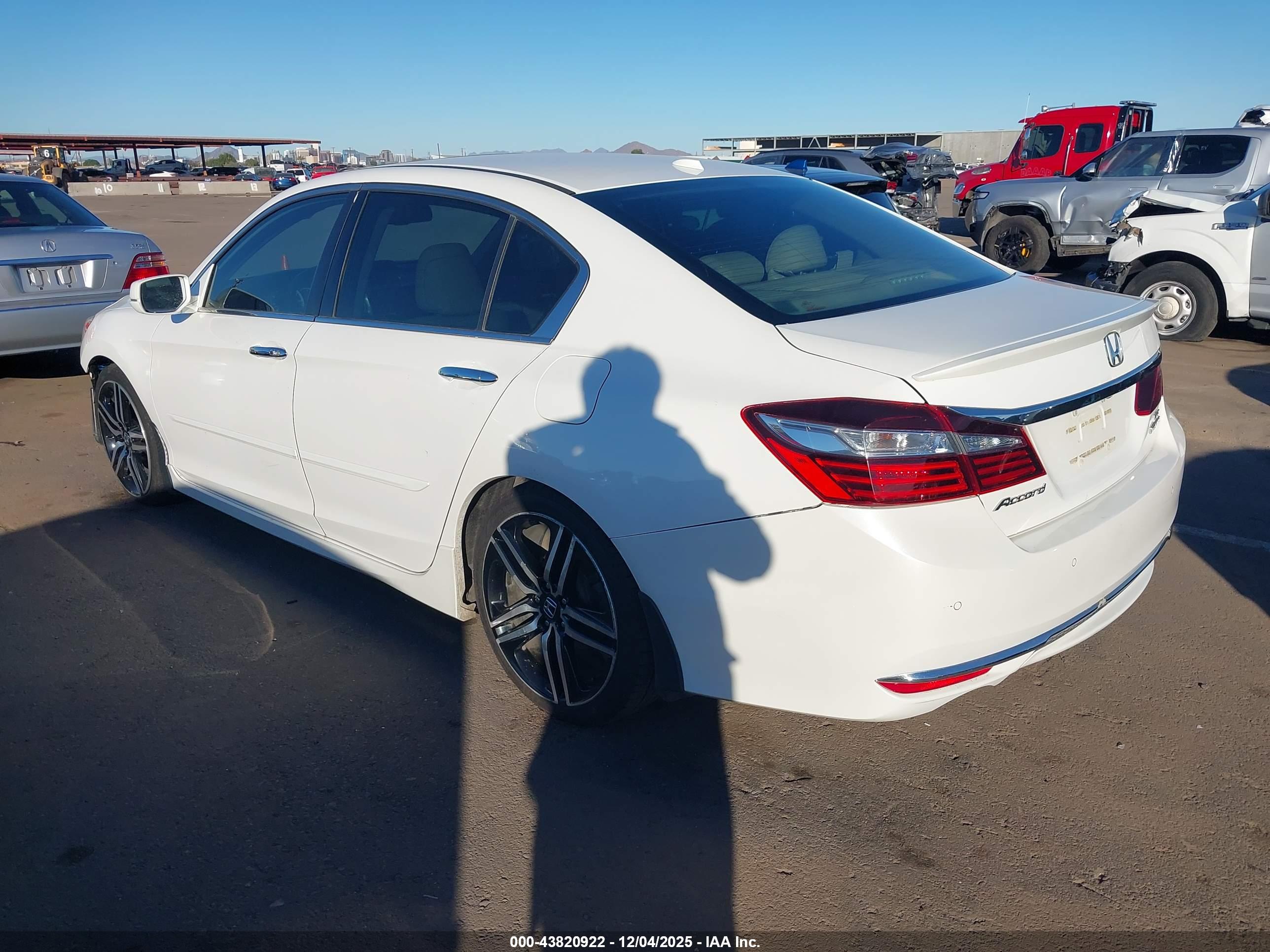 HONDA ACCORD image 3
