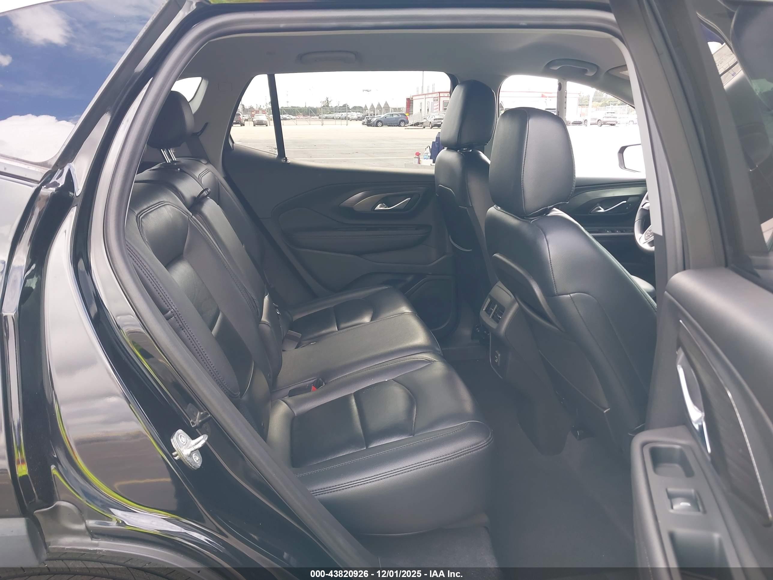 GMC TERRAIN image 8