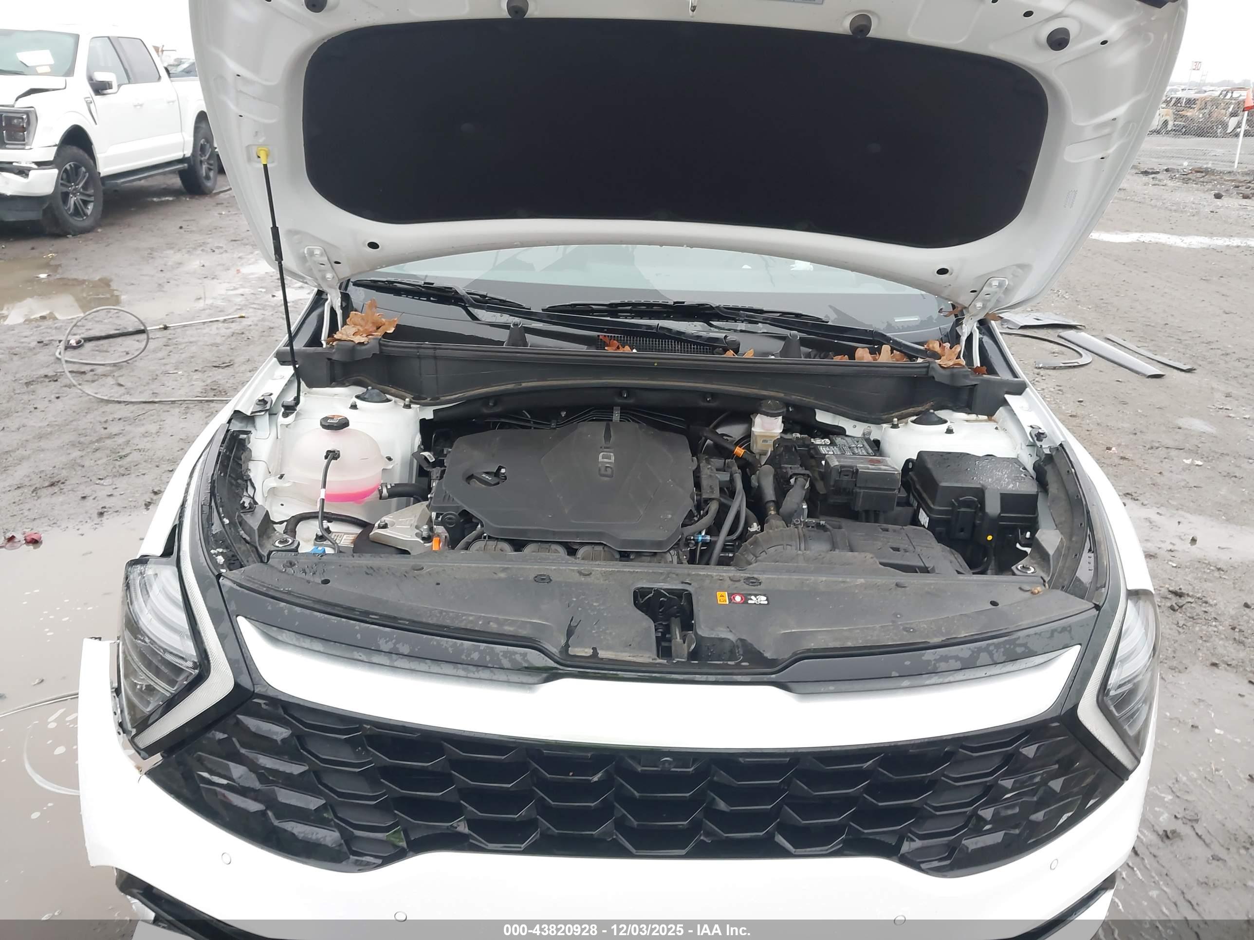 KIA SPORTAGE image 10