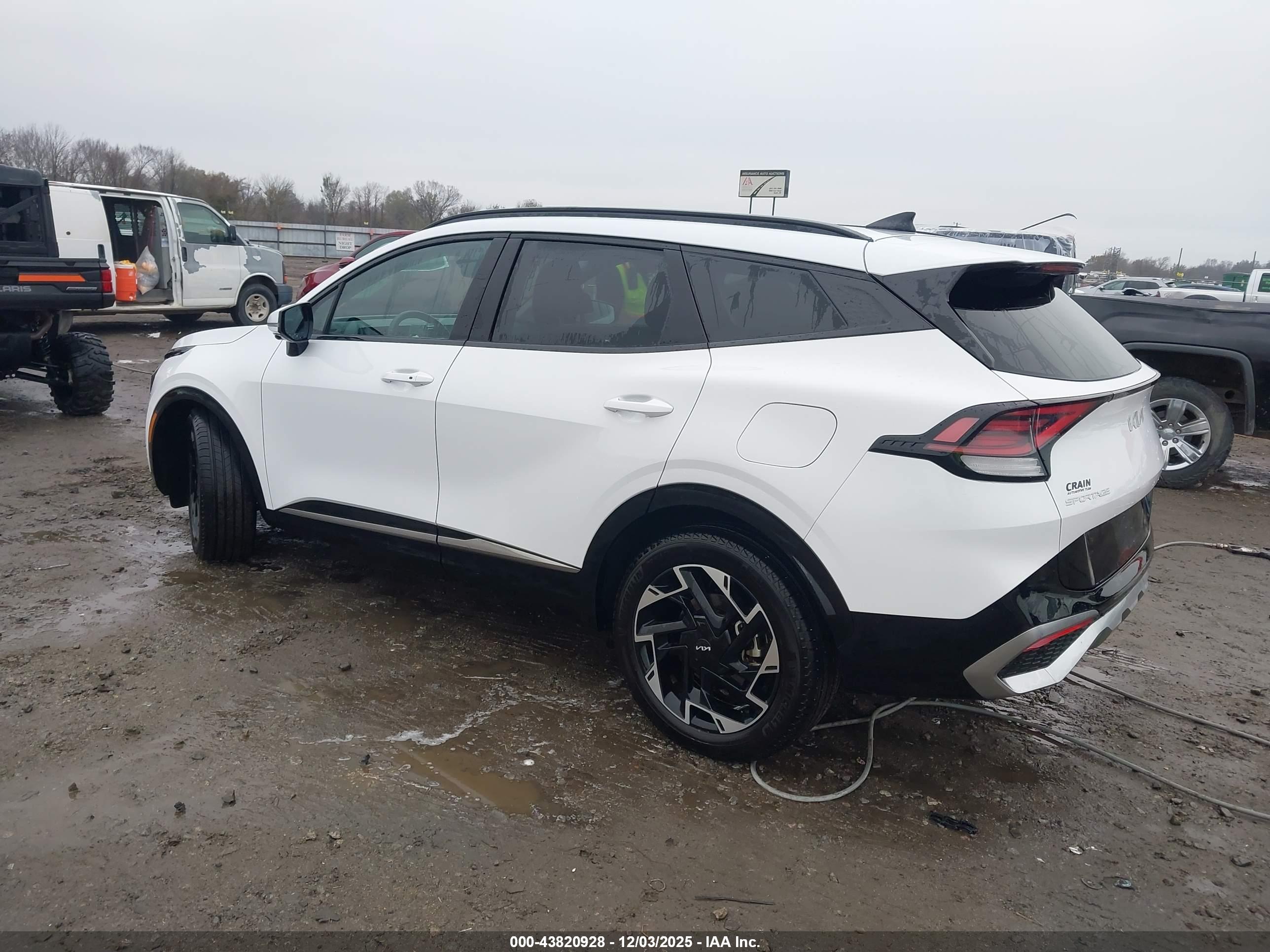 KIA SPORTAGE image 3