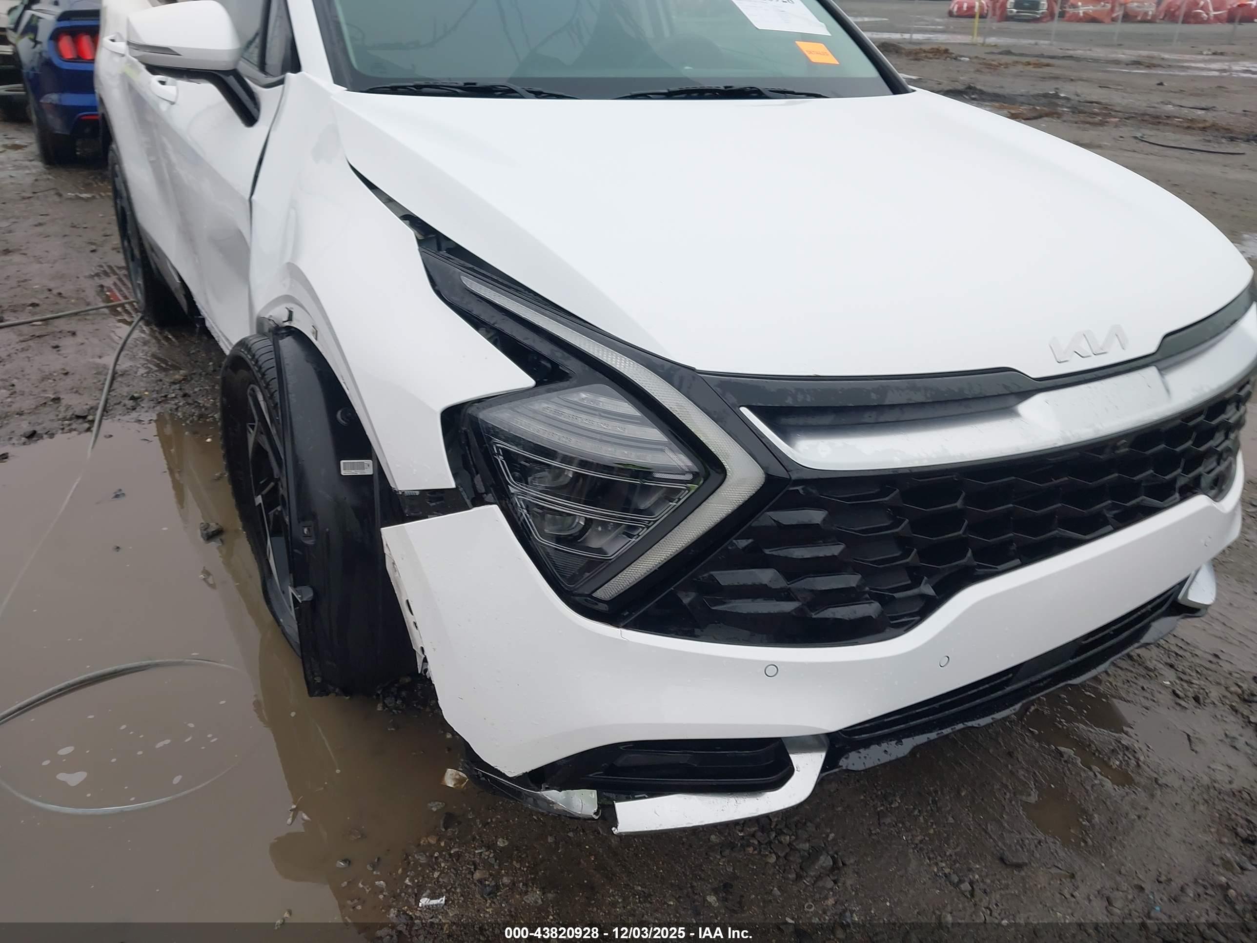 KIA SPORTAGE image 6