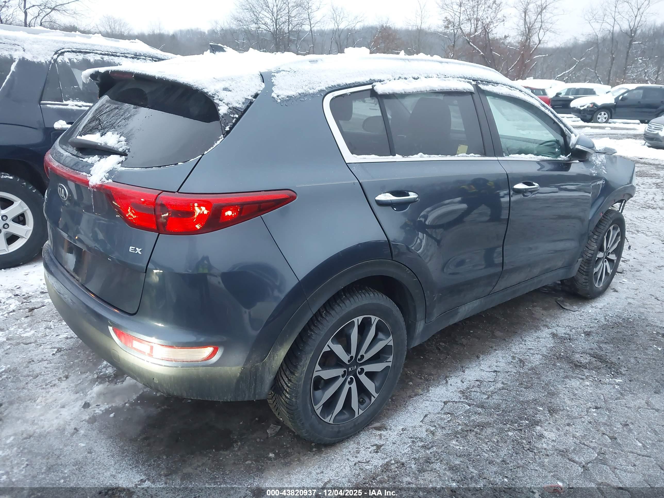 KIA SPORTAGE image 4