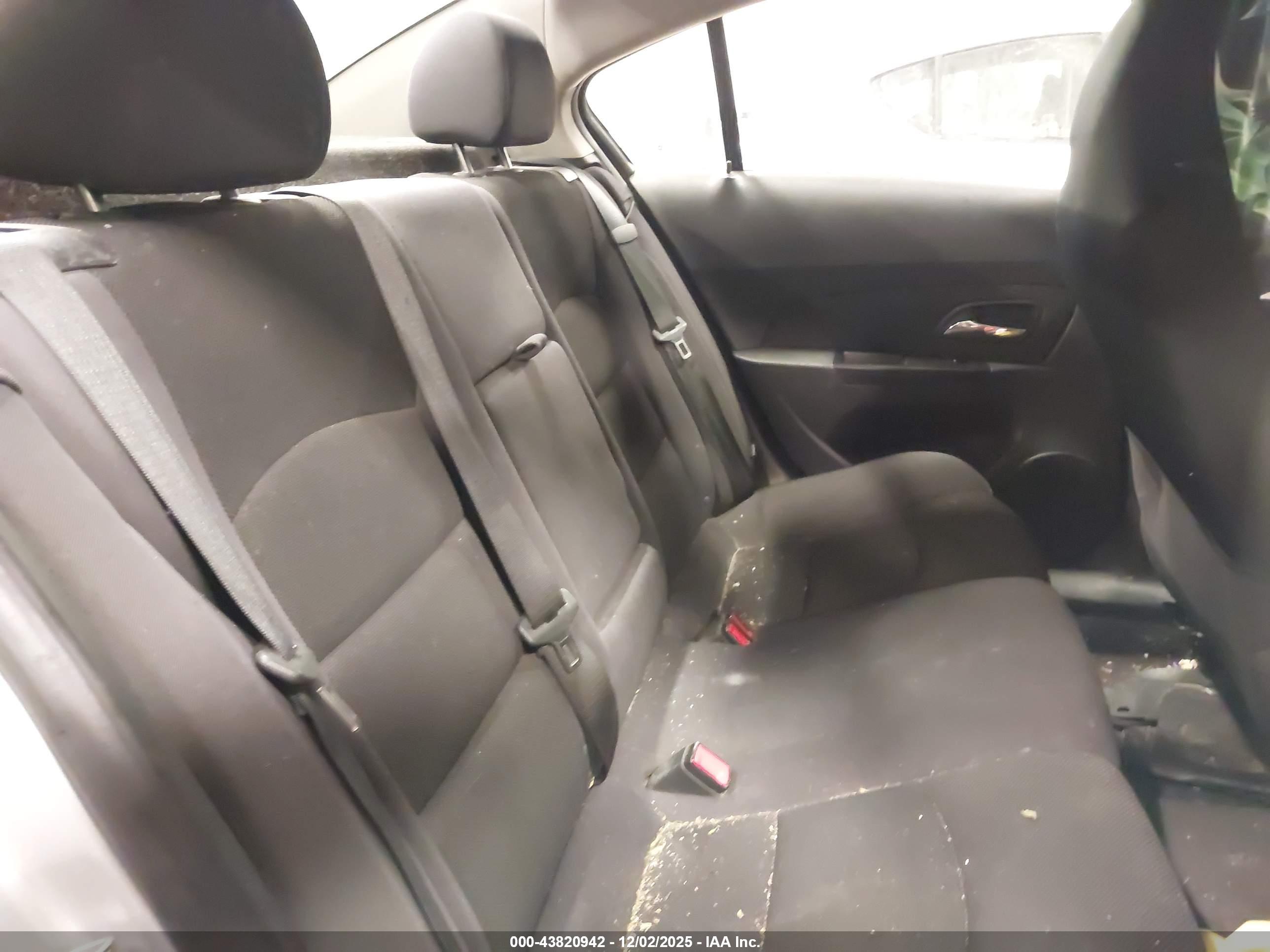 CHEVROLET CRUZE image 8