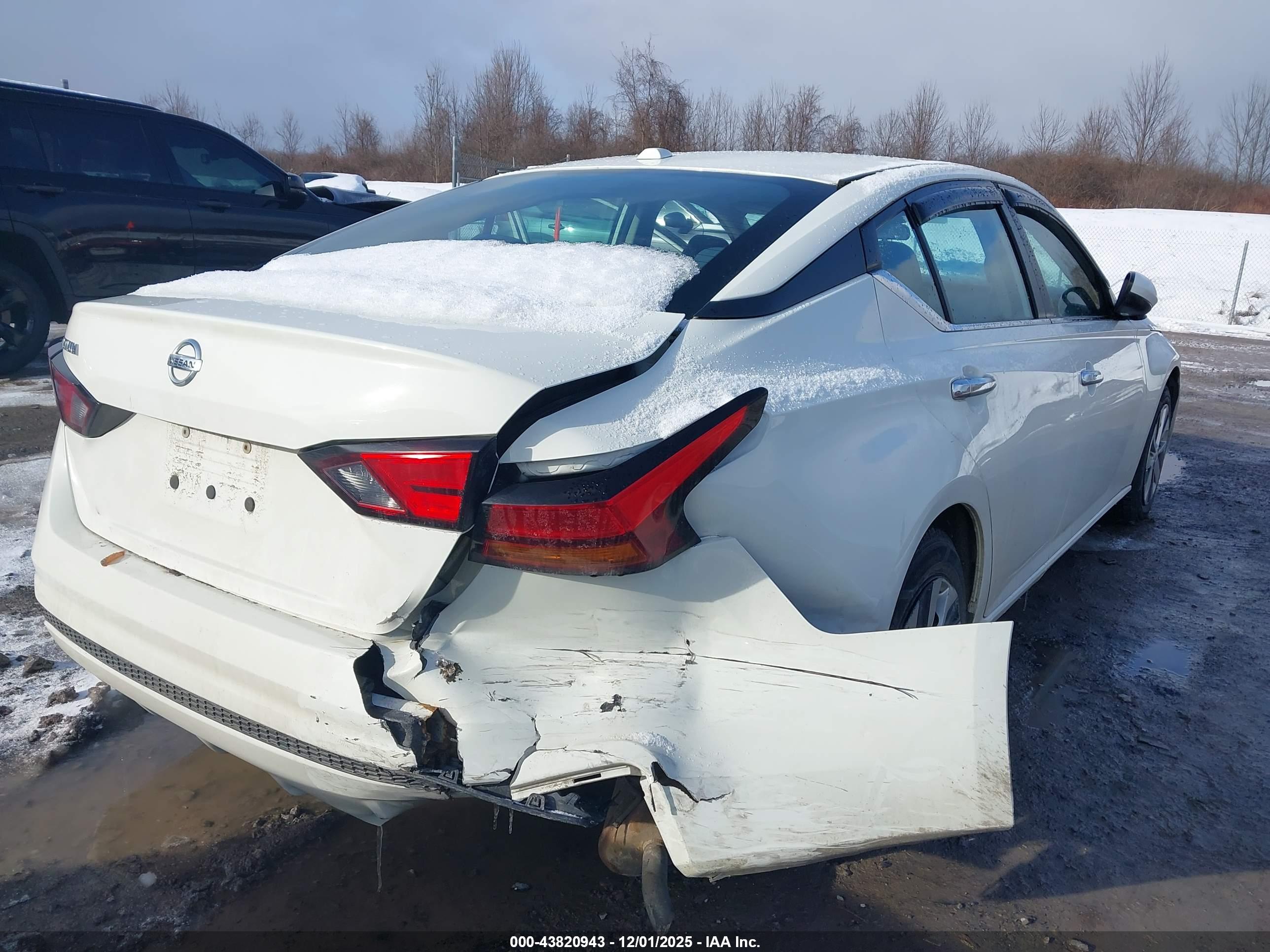 NISSAN ALTIMA image 6