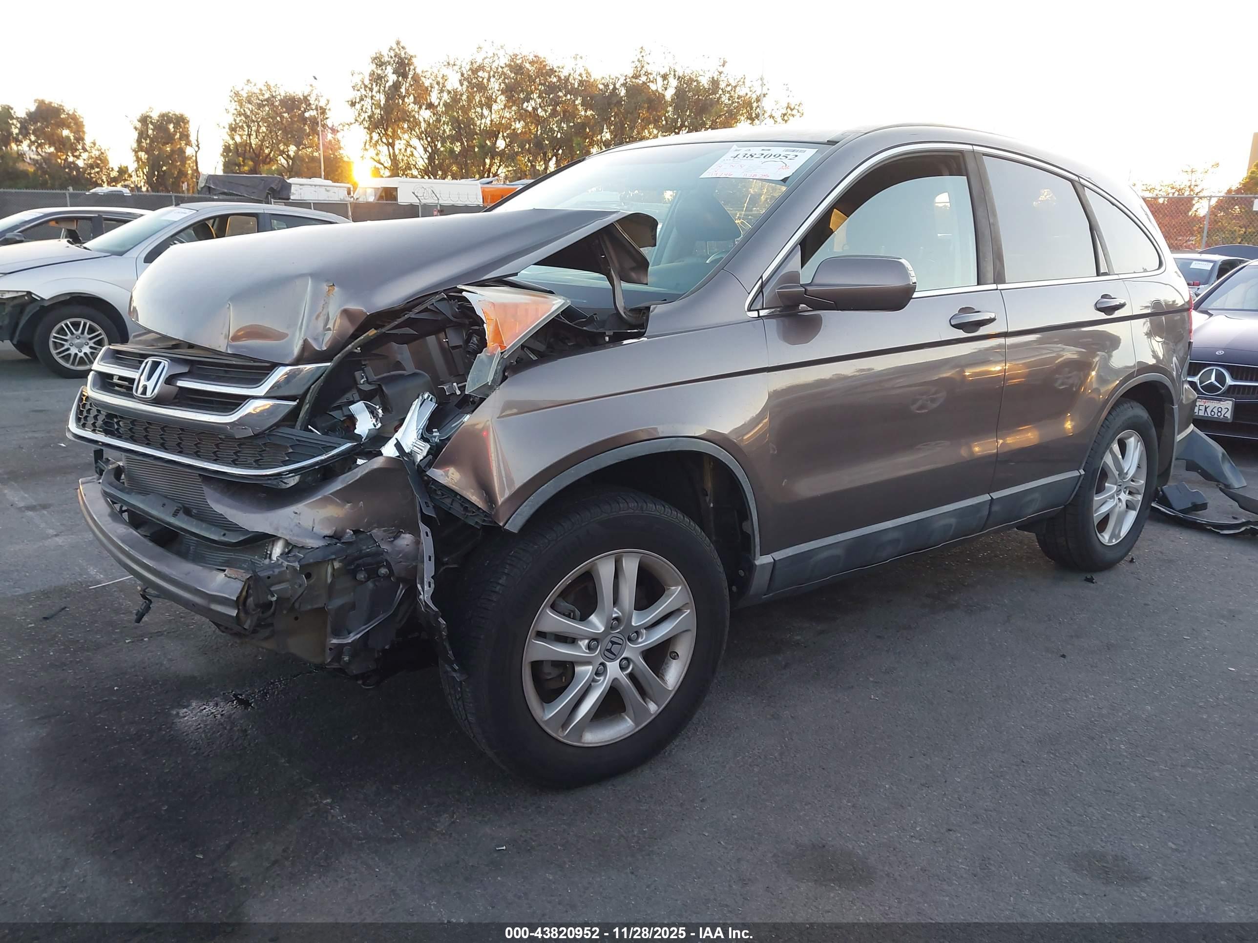 HONDA CR-V image 2