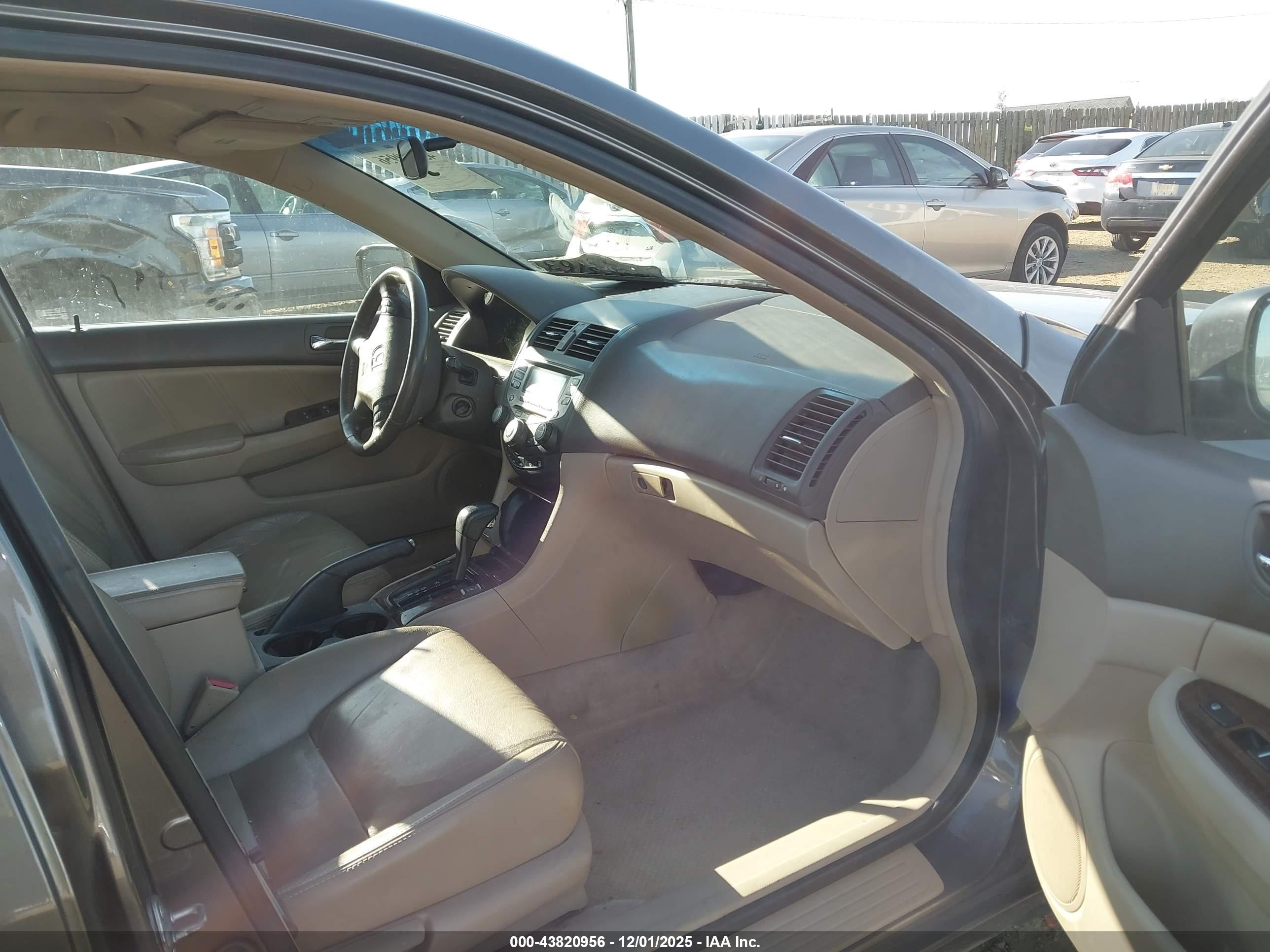 HONDA ACCORD image 5