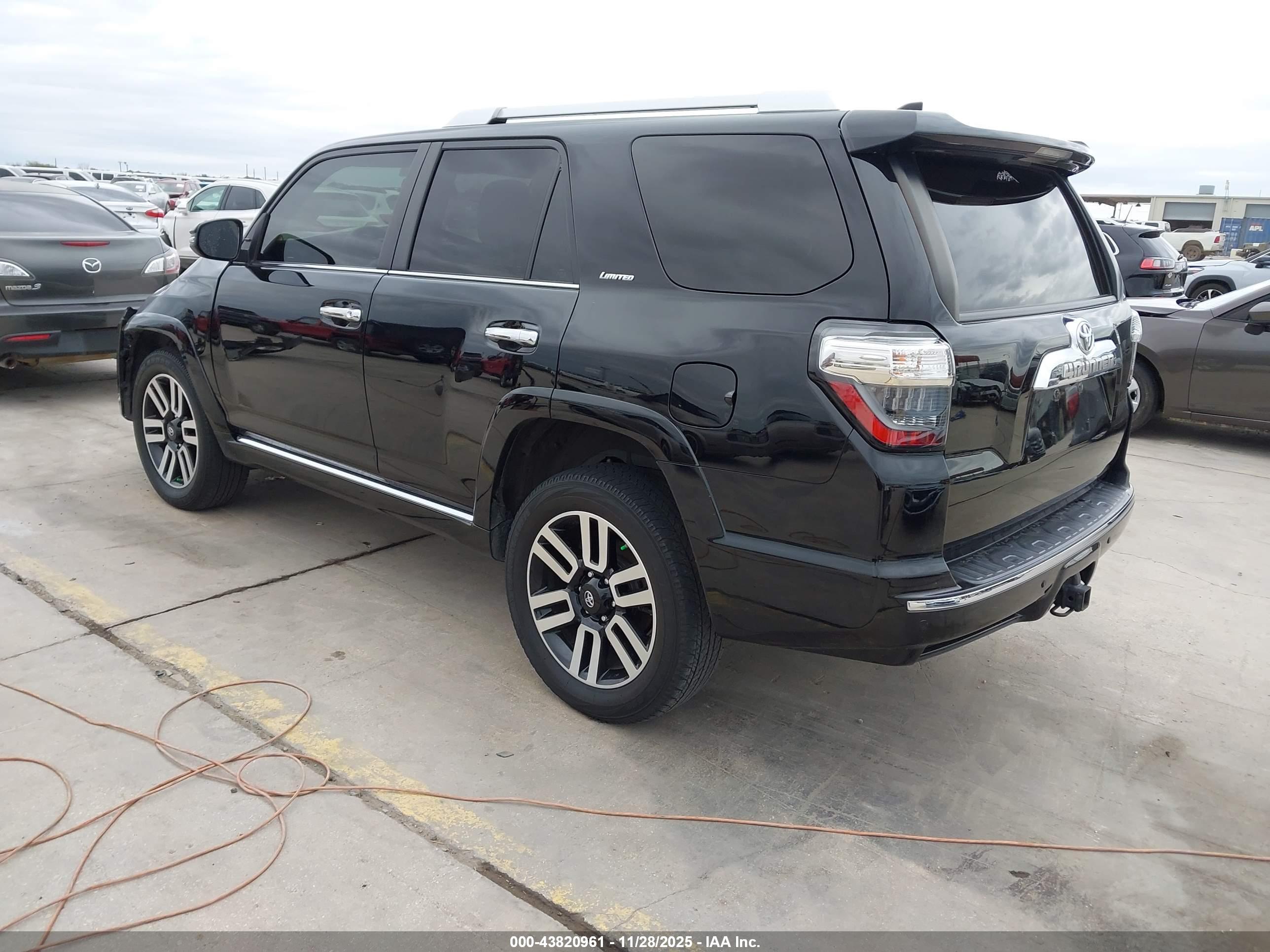 TOYOTA 4RUNNER image 3