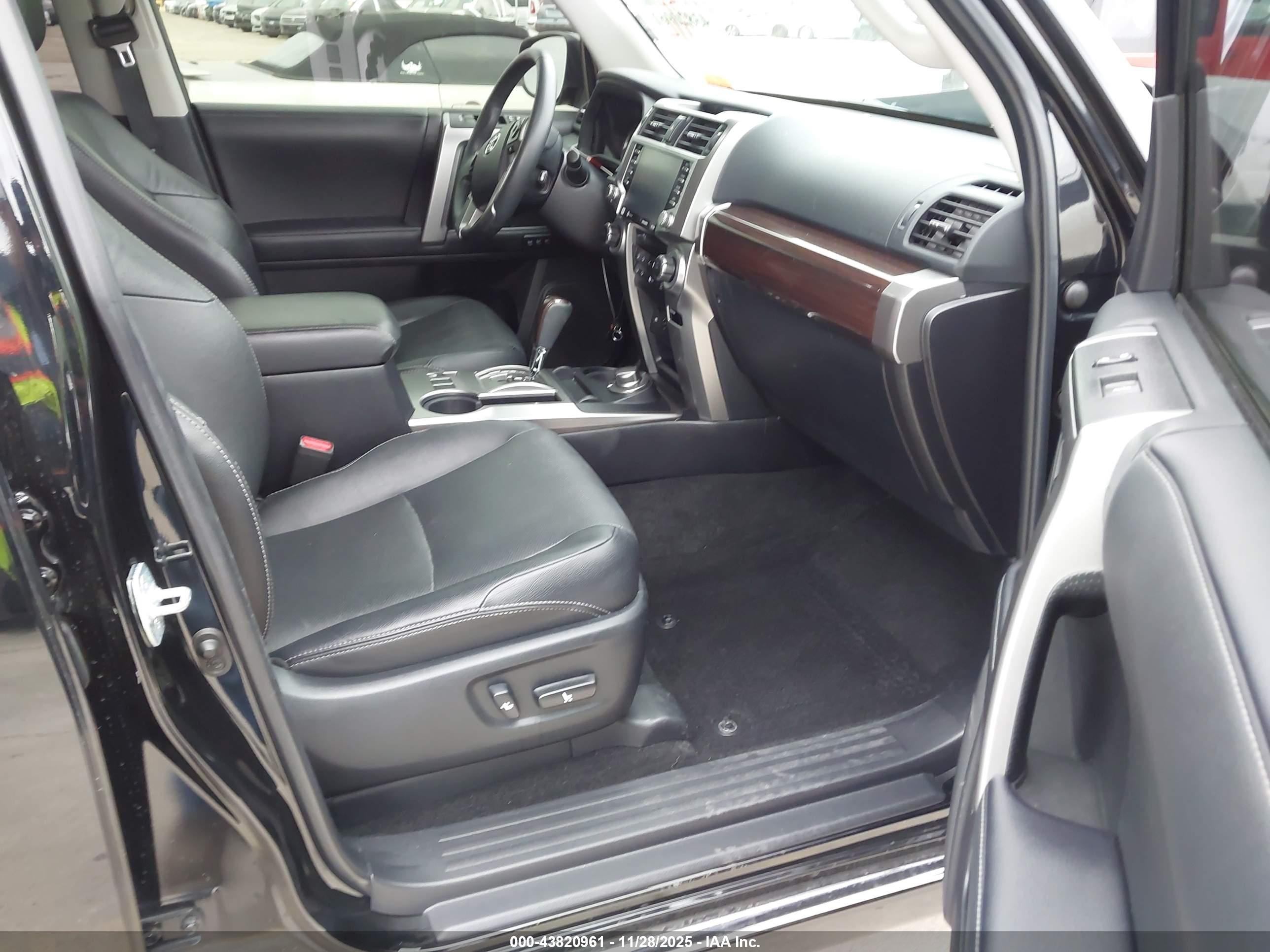 TOYOTA 4RUNNER image 5