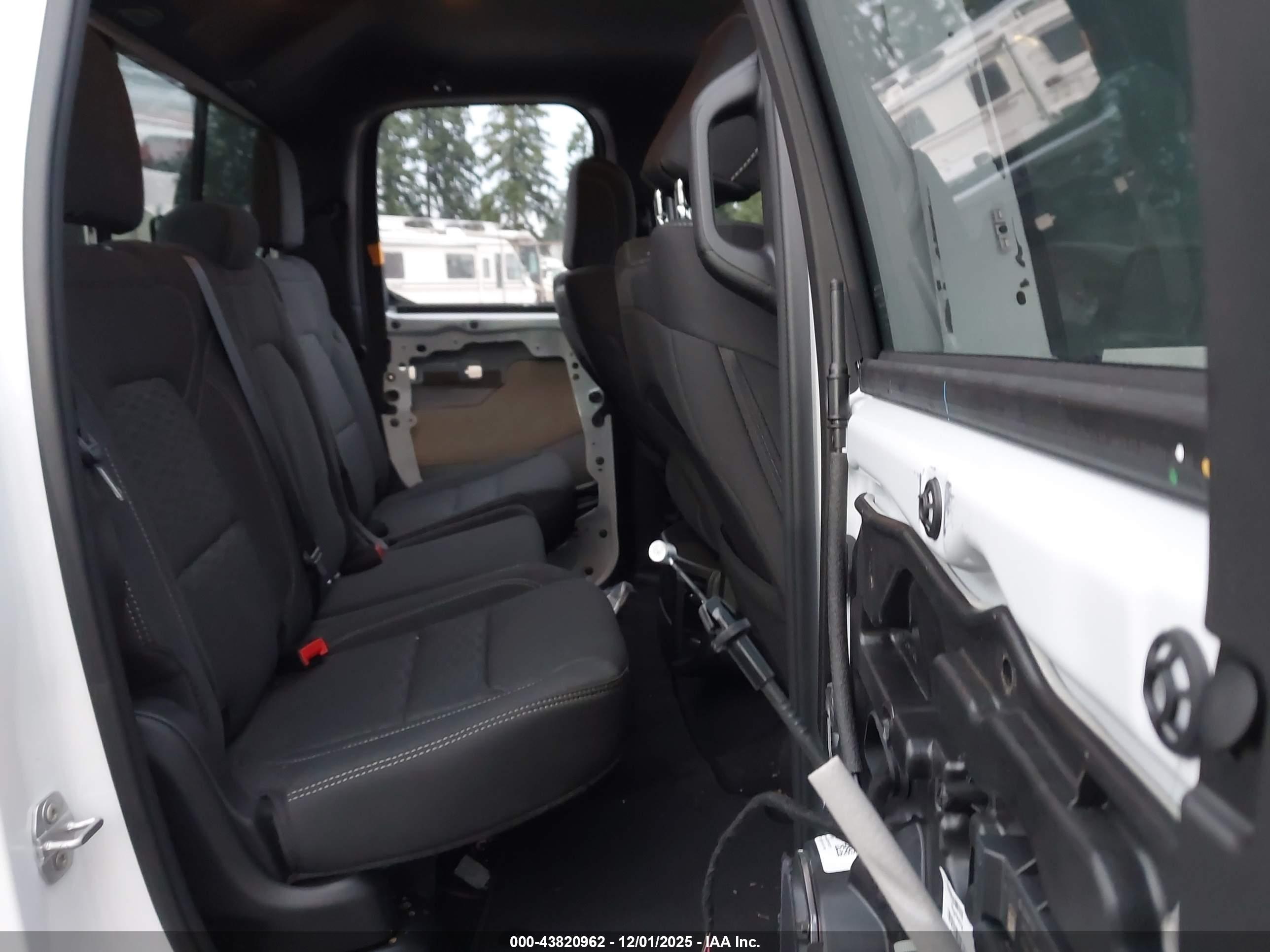 RAM 1500 image 8
