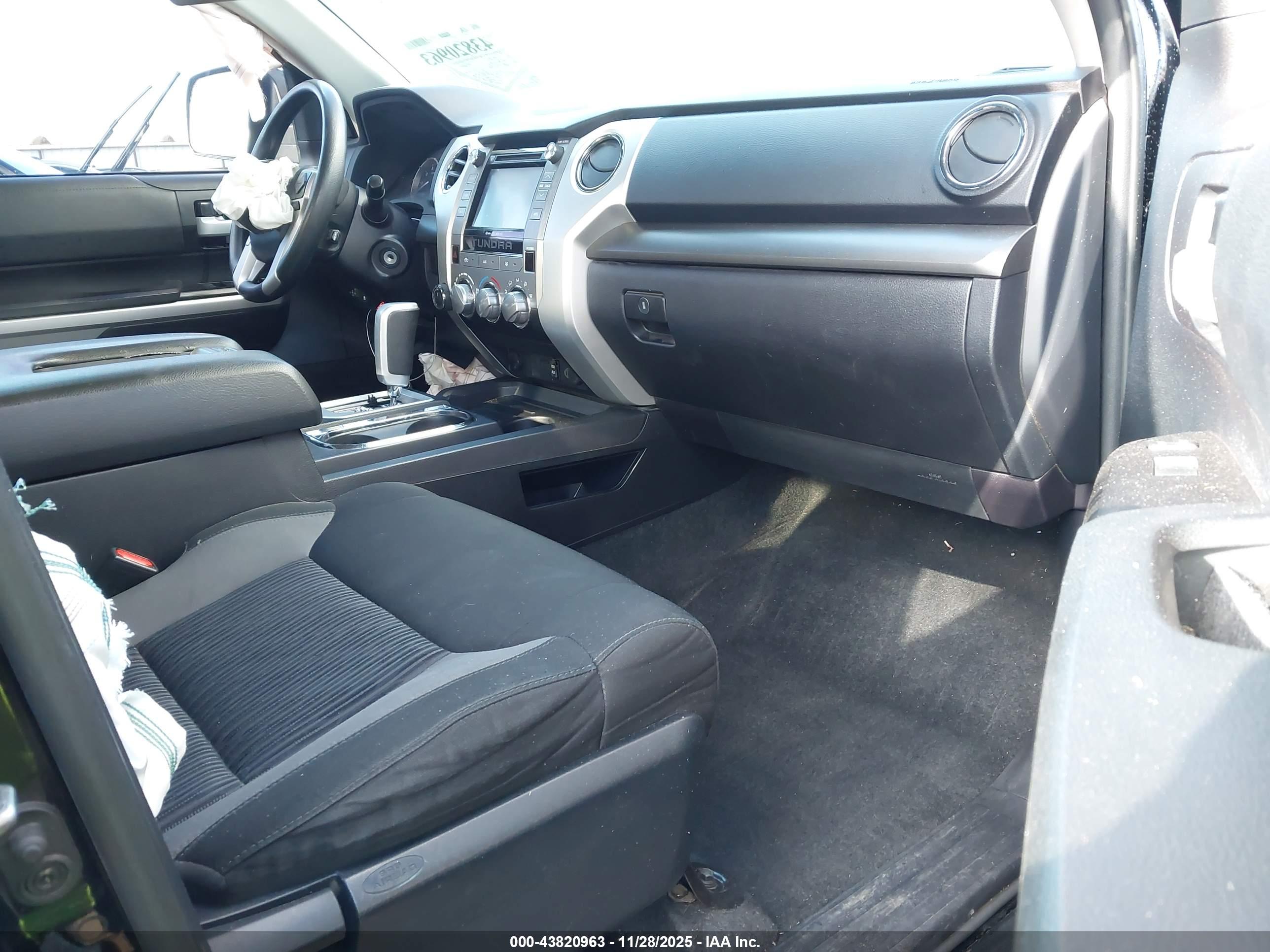 TOYOTA TUNDRA image 5