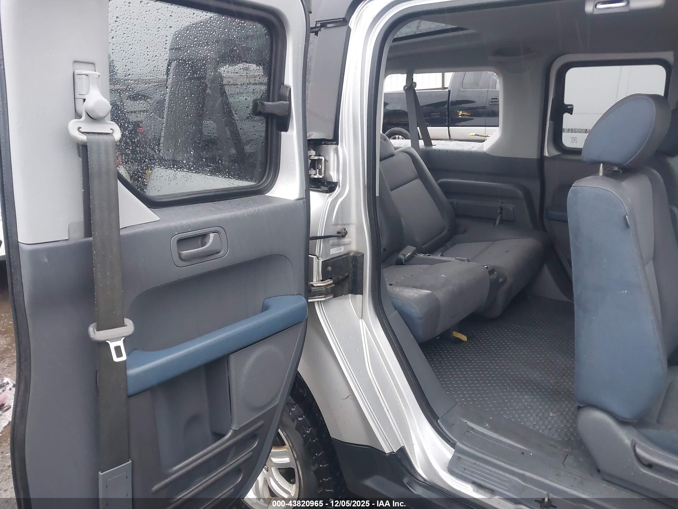 HONDA ELEMENT image 8