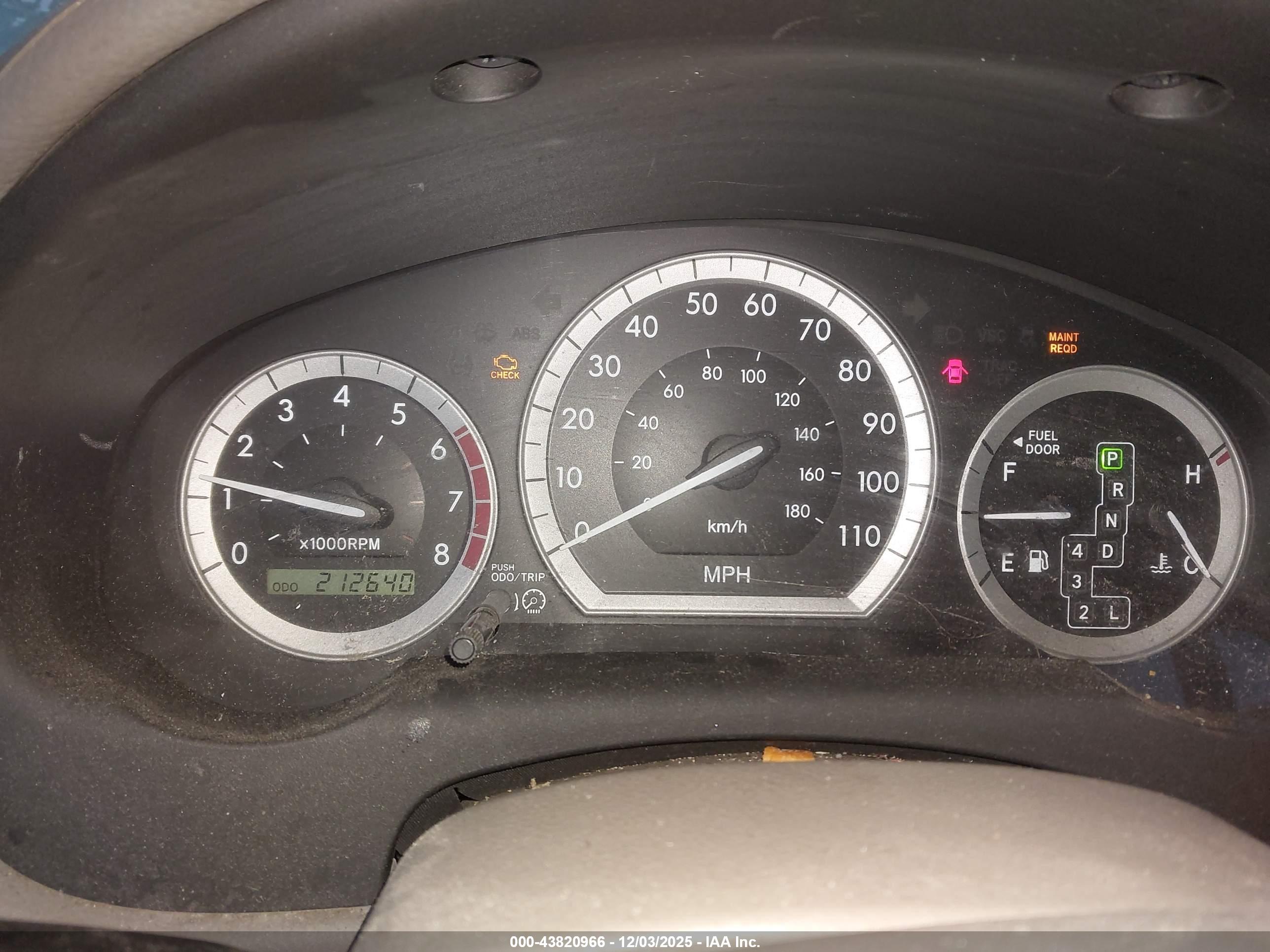 TOYOTA SIENNA image 7