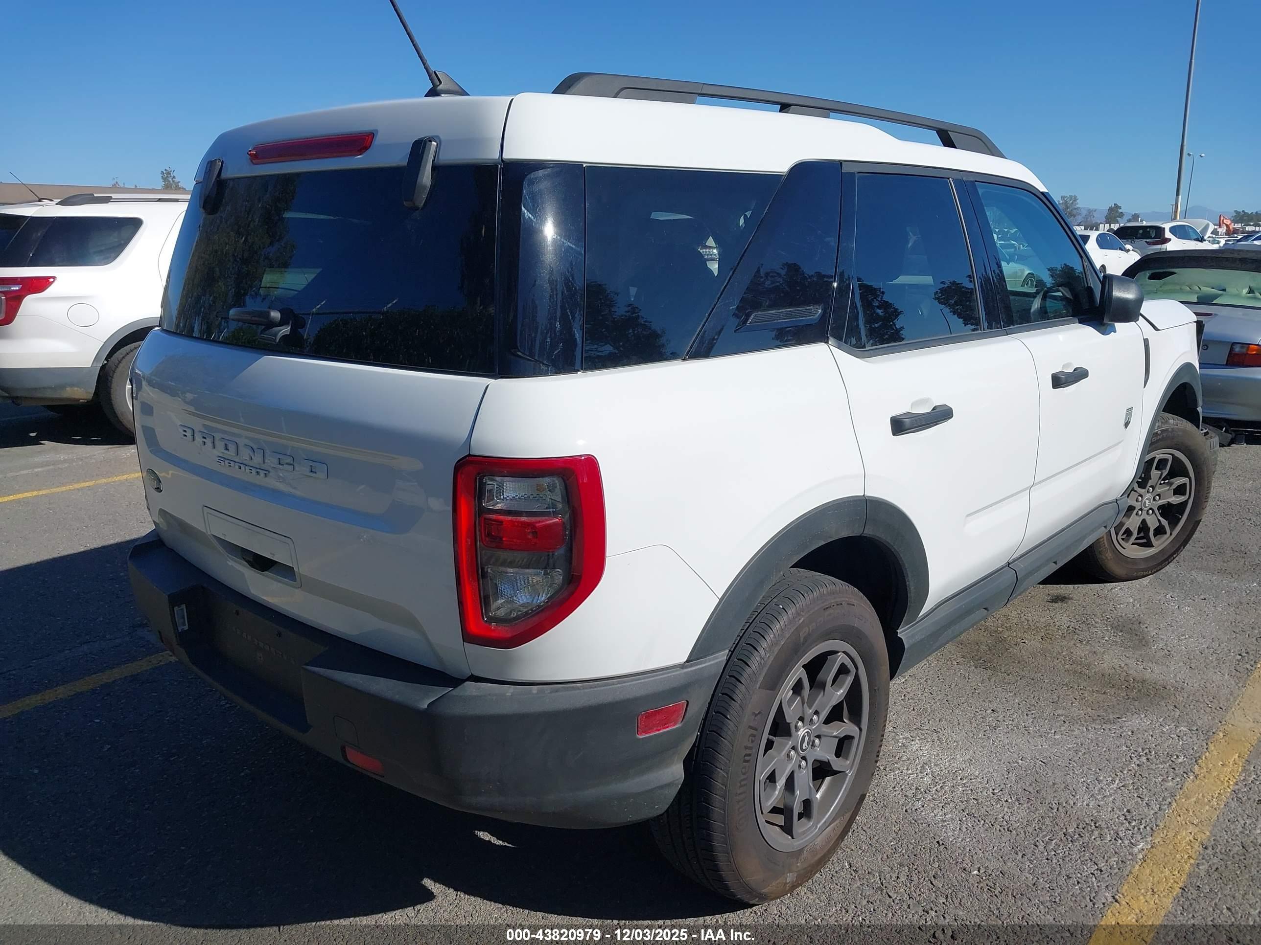 FORD BRONCO image 4