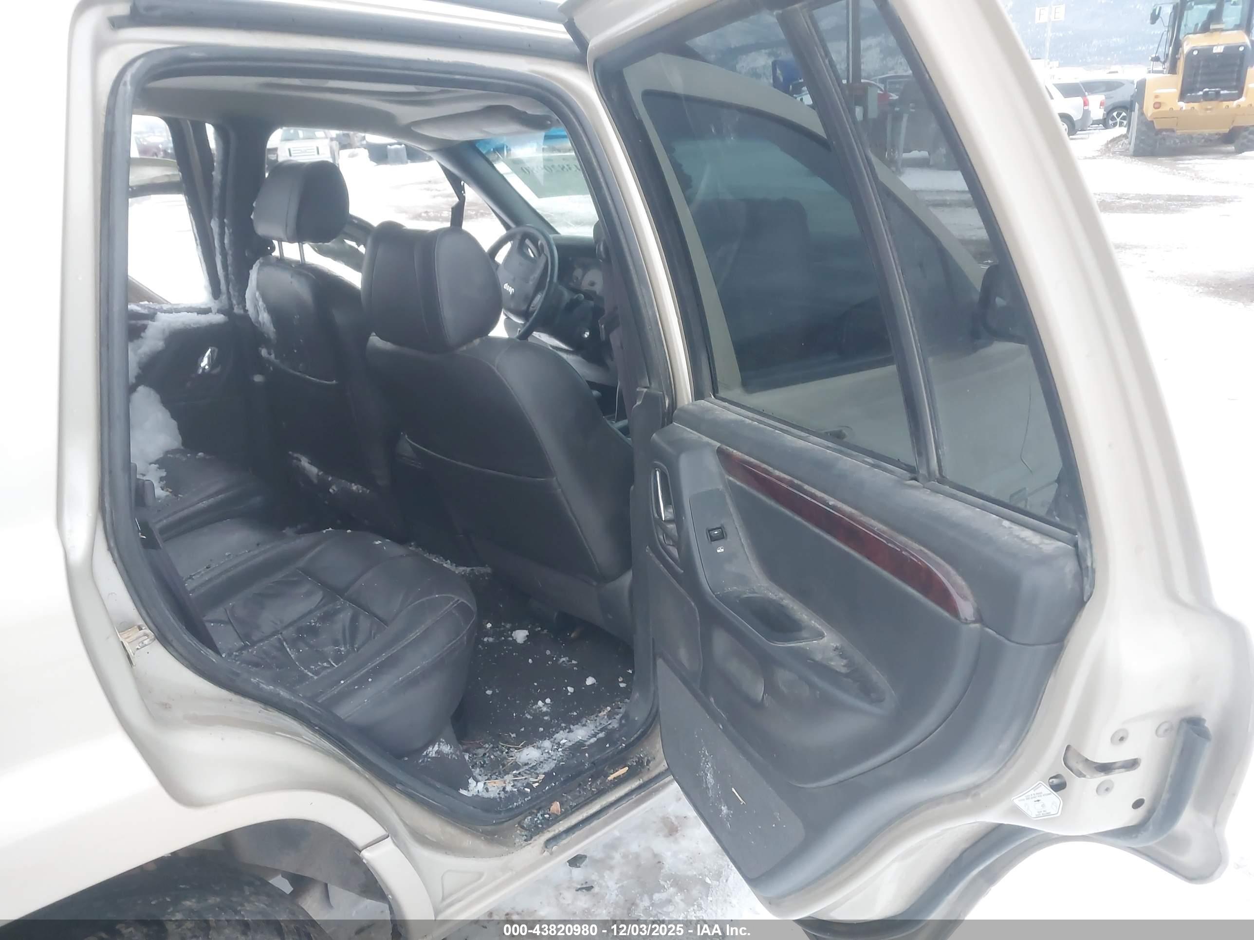 JEEP GRAND image 8