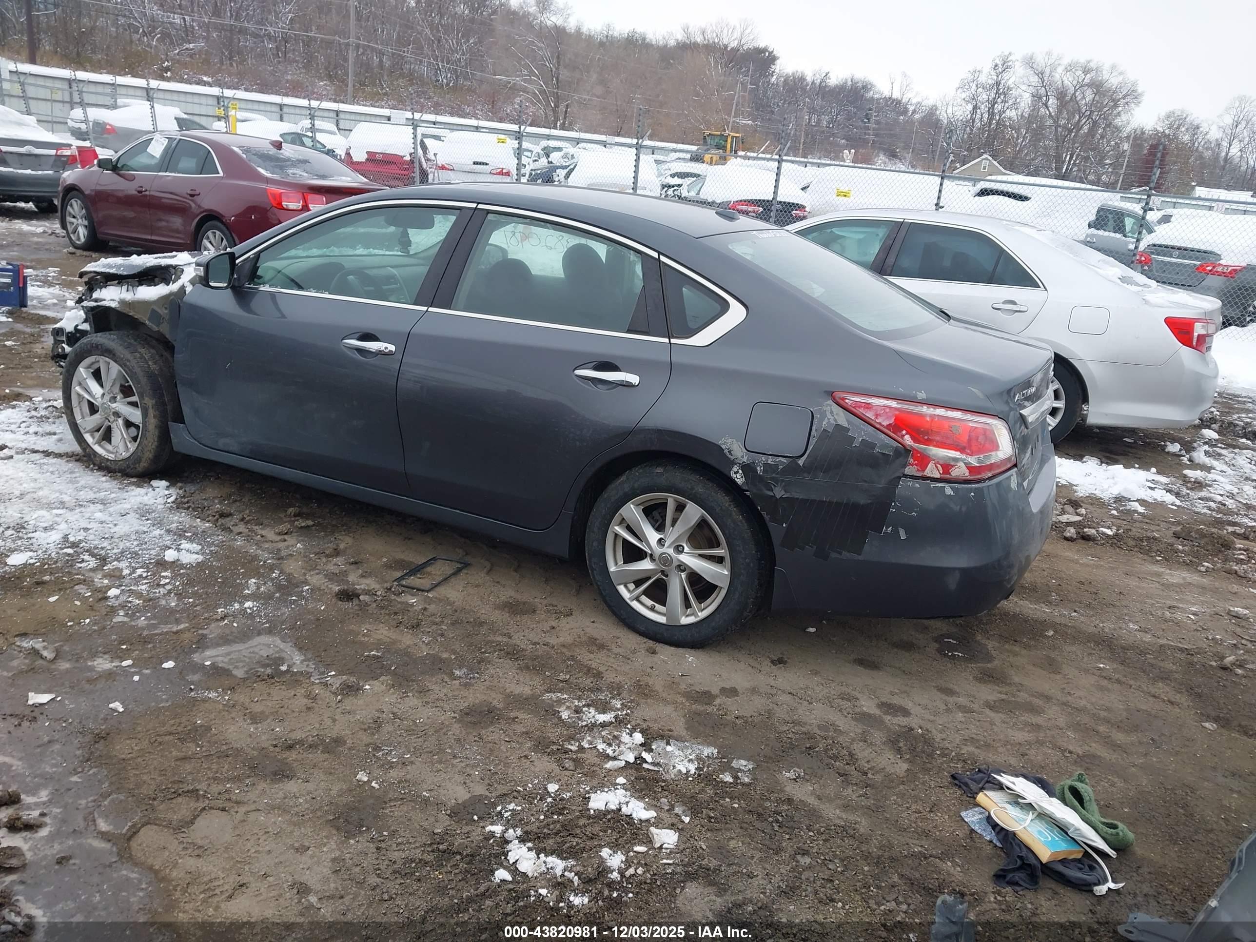 NISSAN ALTIMA image 3