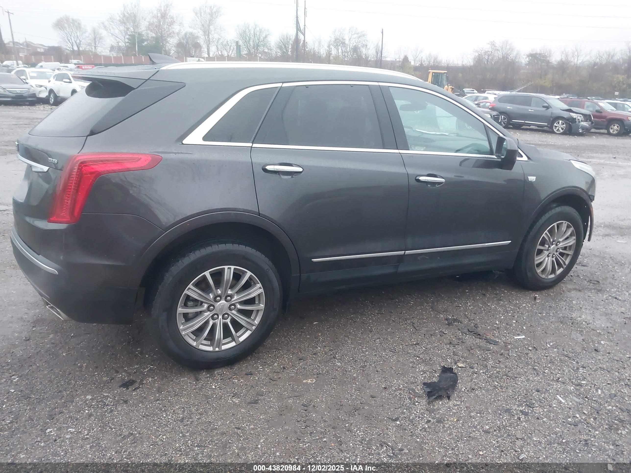 CADILLAC XT5 image 4