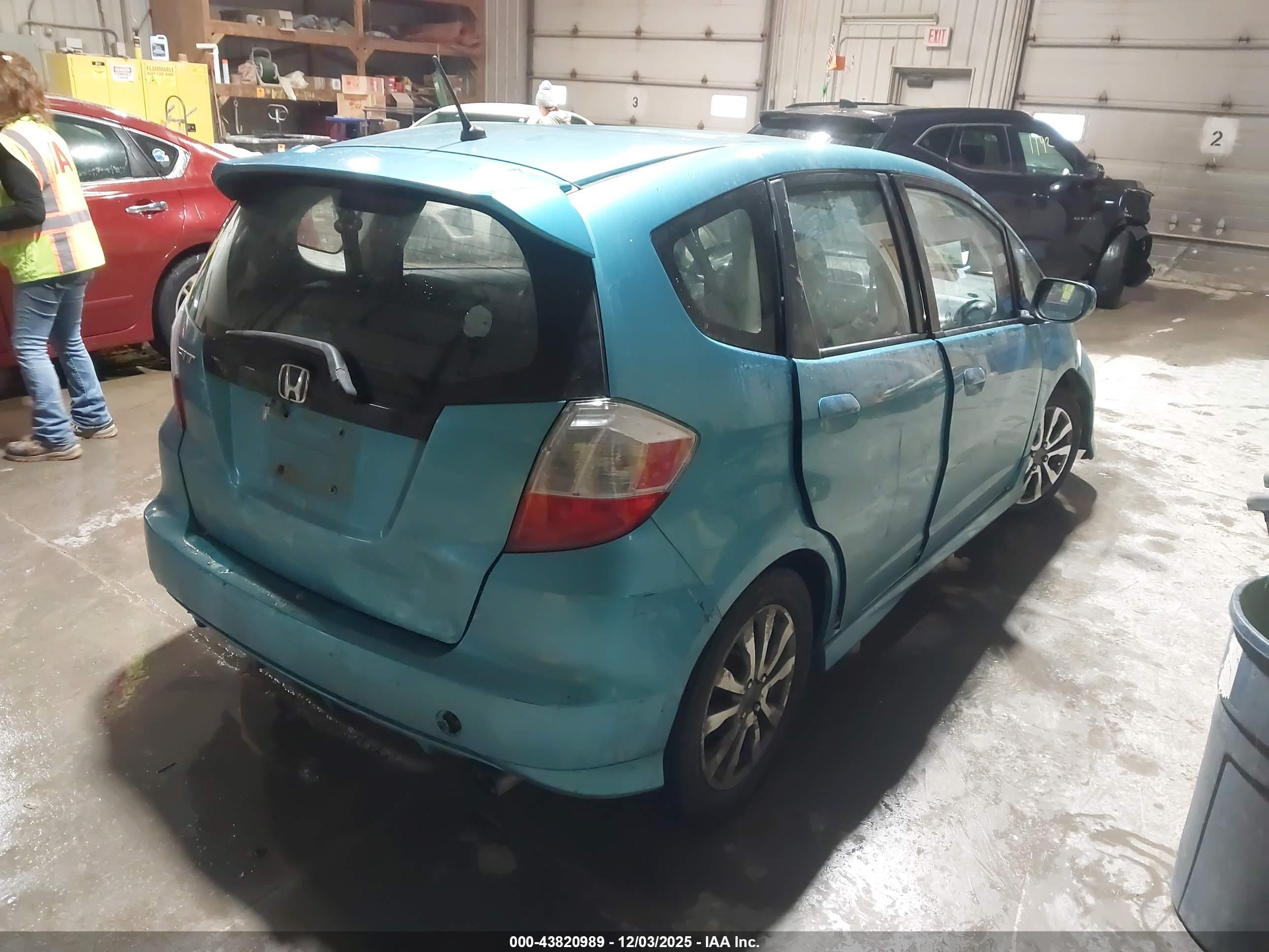 HONDA FIT image 4