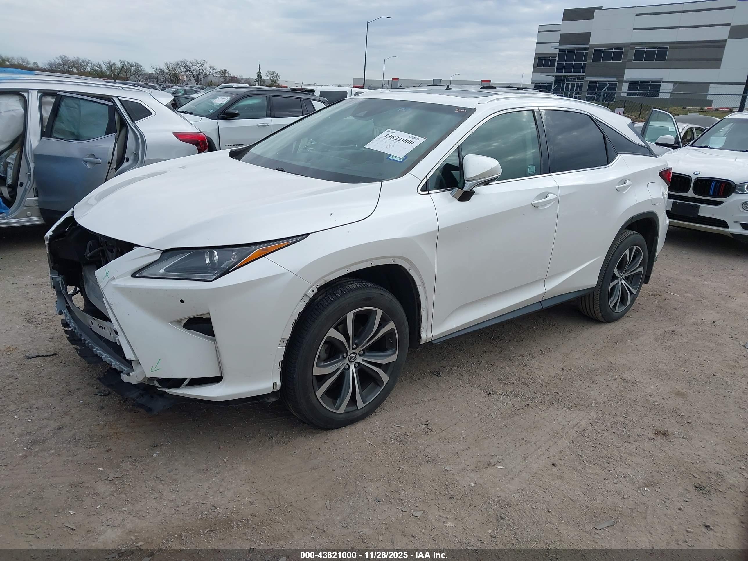 LEXUS RX image 2