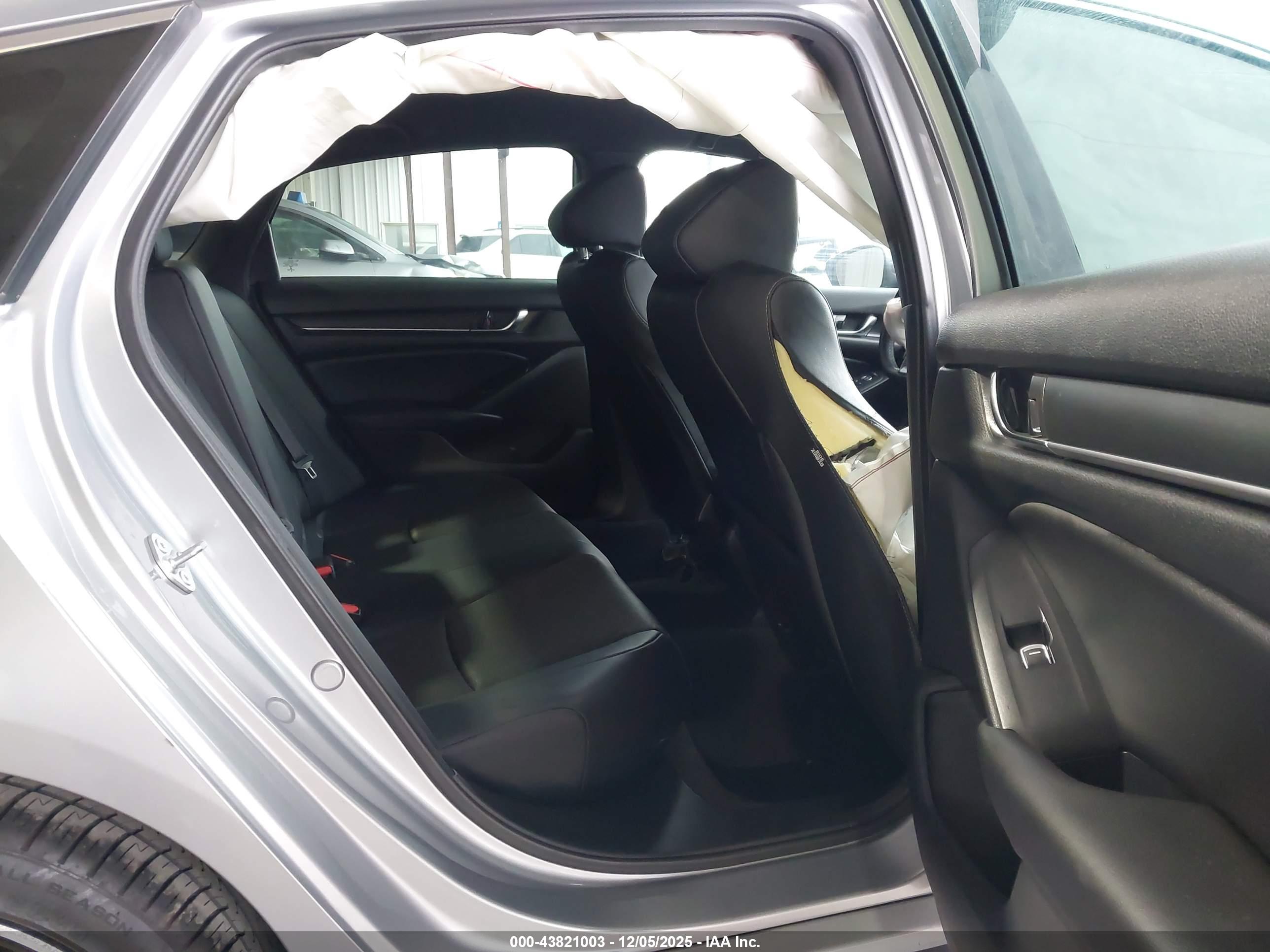 HONDA ACCORD image 8