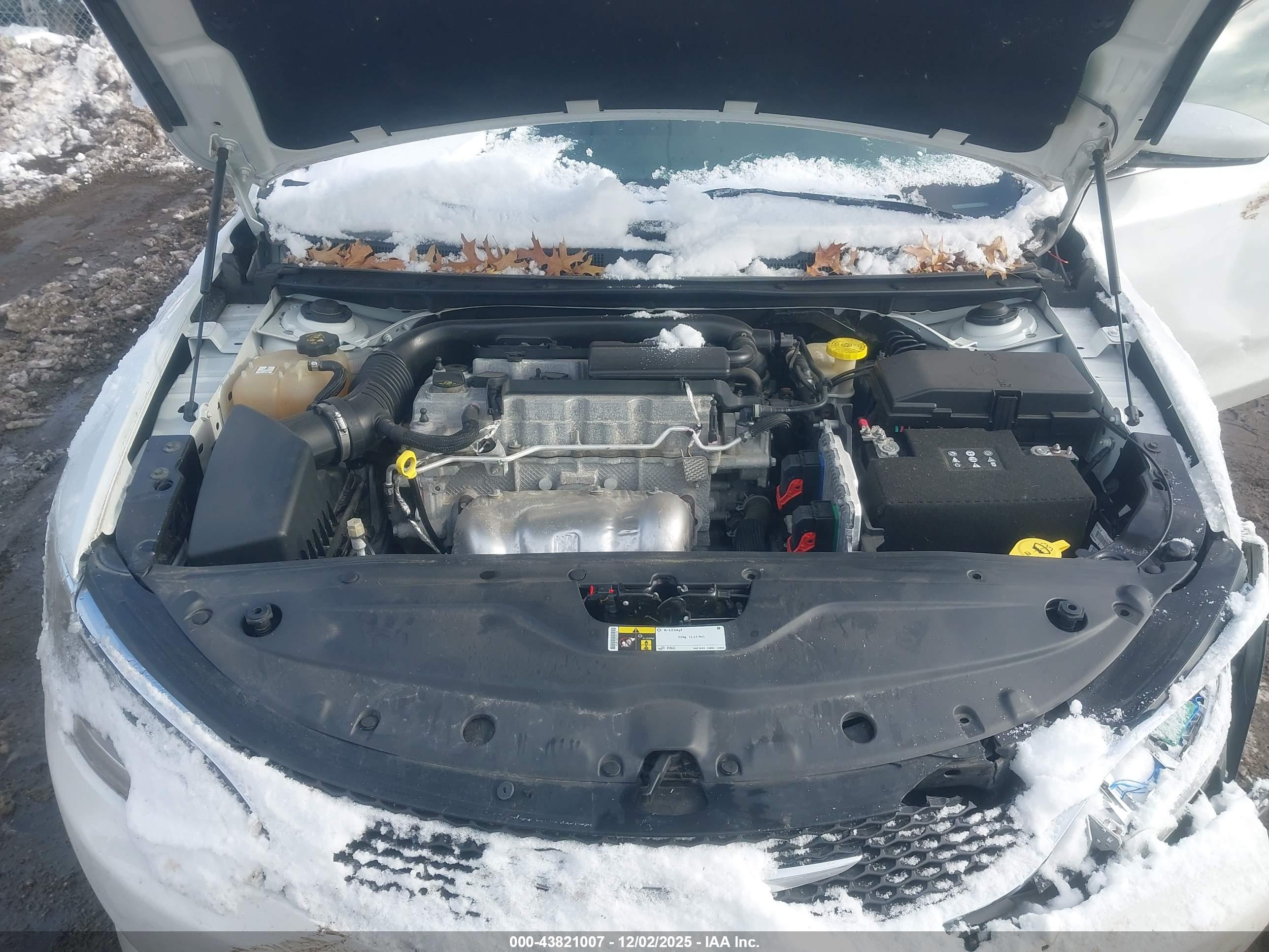 CHRYSLER 200 image 10