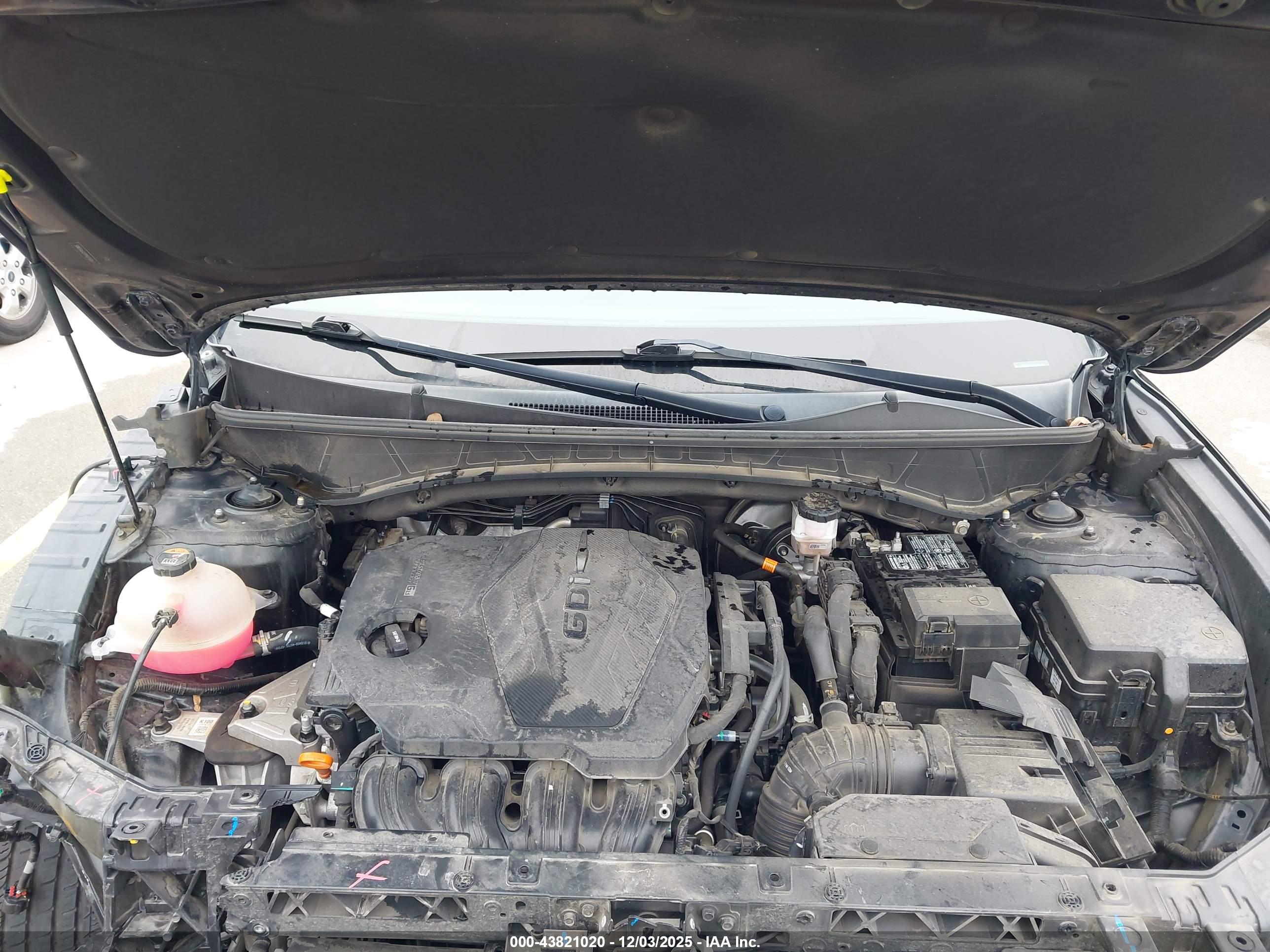 HYUNDAI TUCSON image 10
