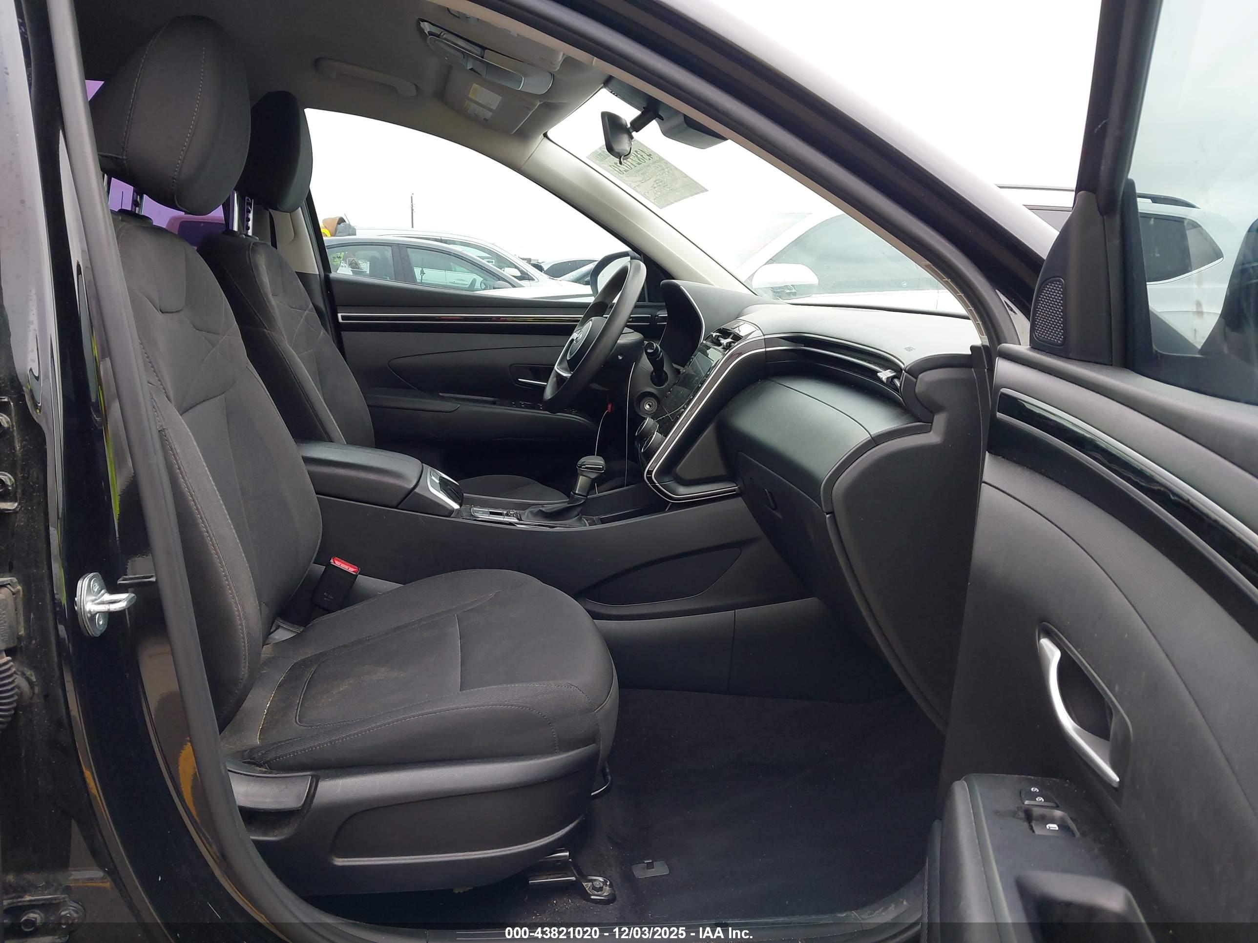 HYUNDAI TUCSON image 5