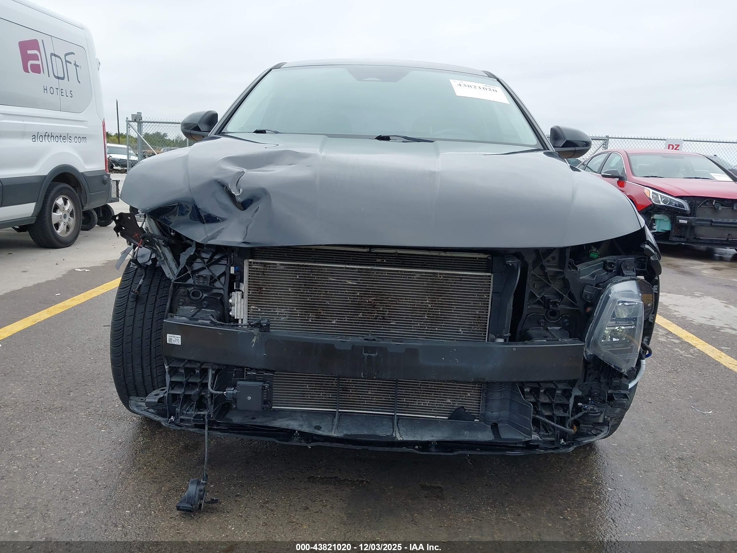 HYUNDAI TUCSON image 6