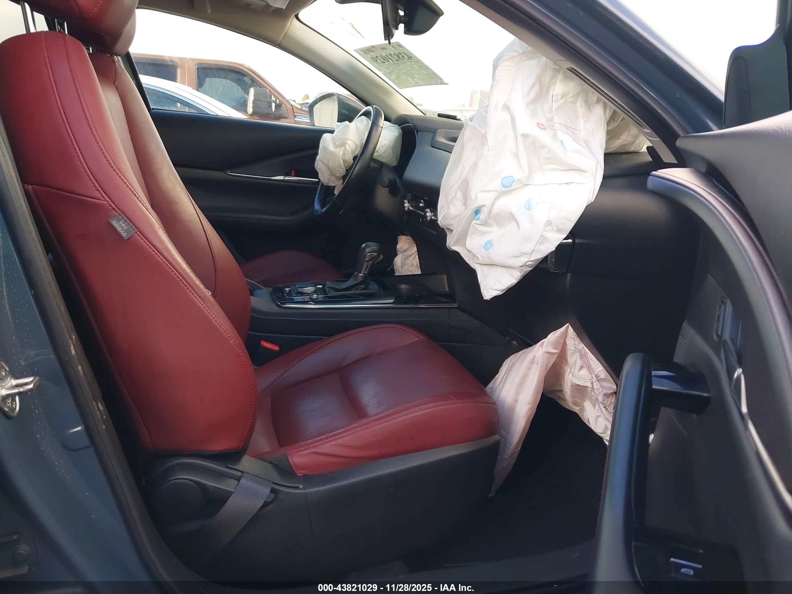 MAZDA CX-30 image 5