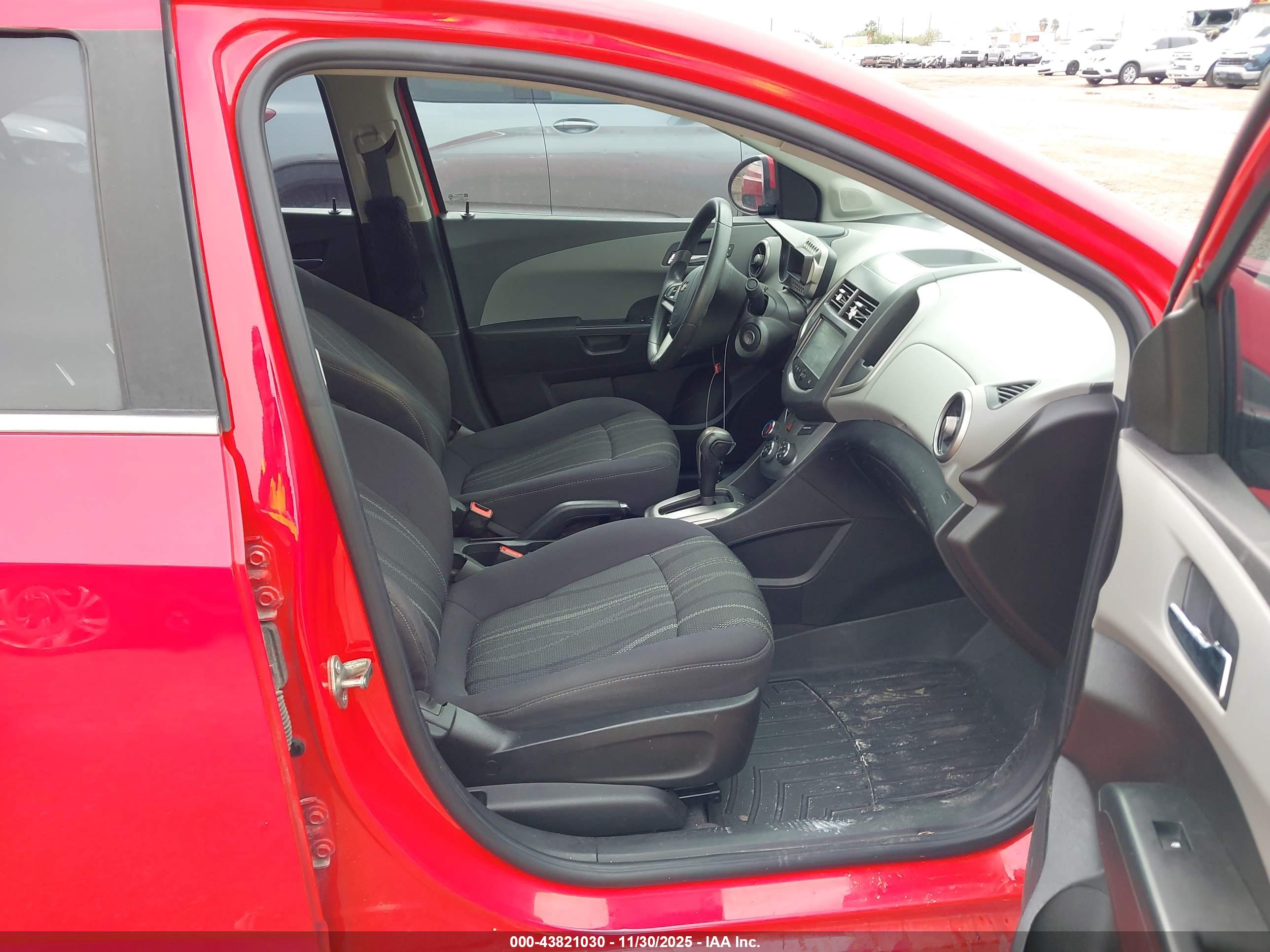 CHEVROLET SONIC image 5