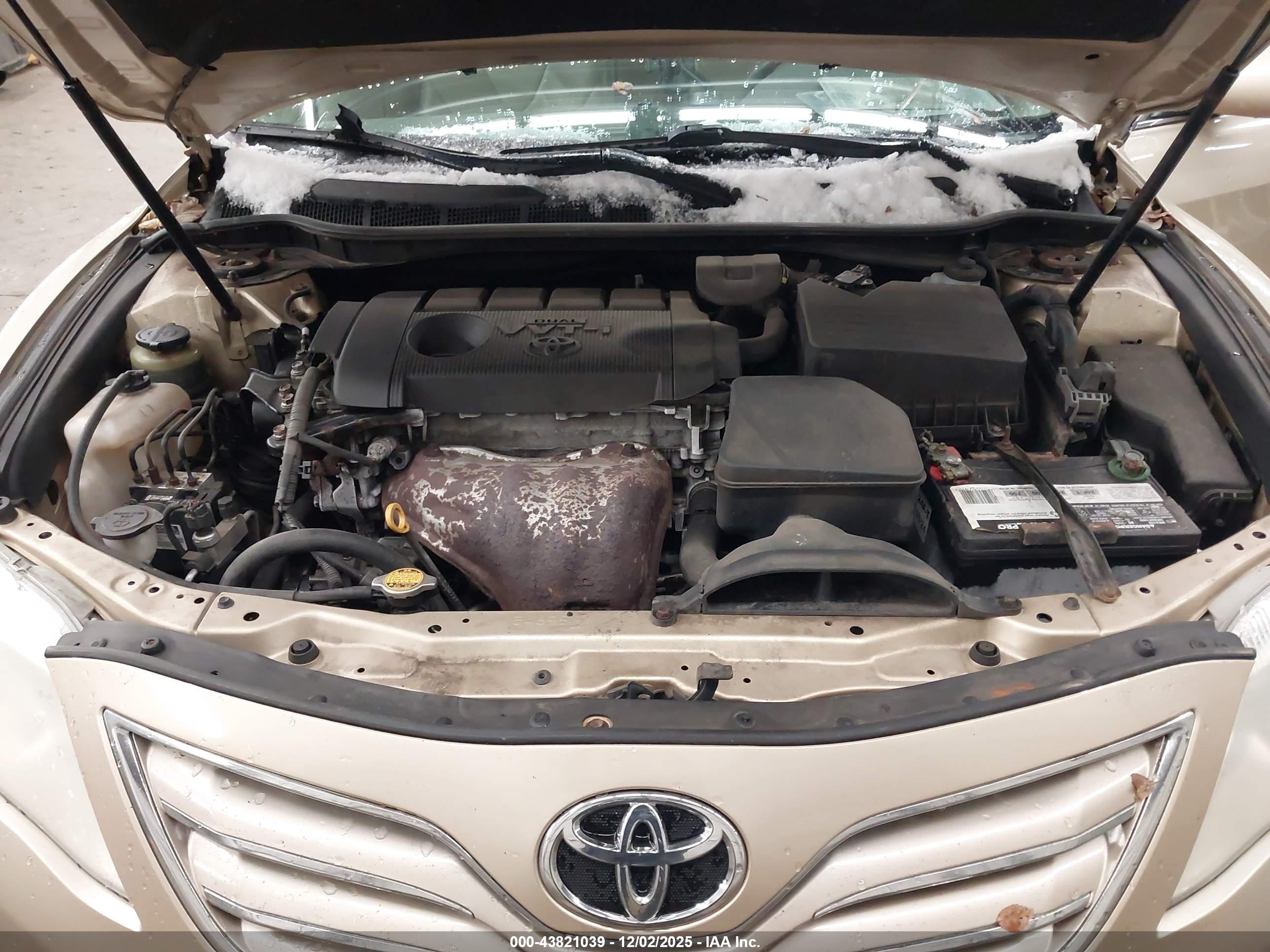 TOYOTA CAMRY image 10