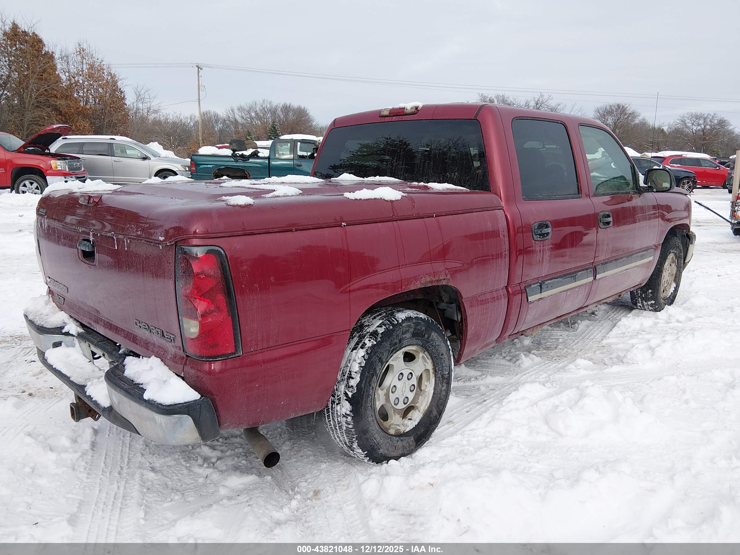 CHEVROLET SILVERADO image 4