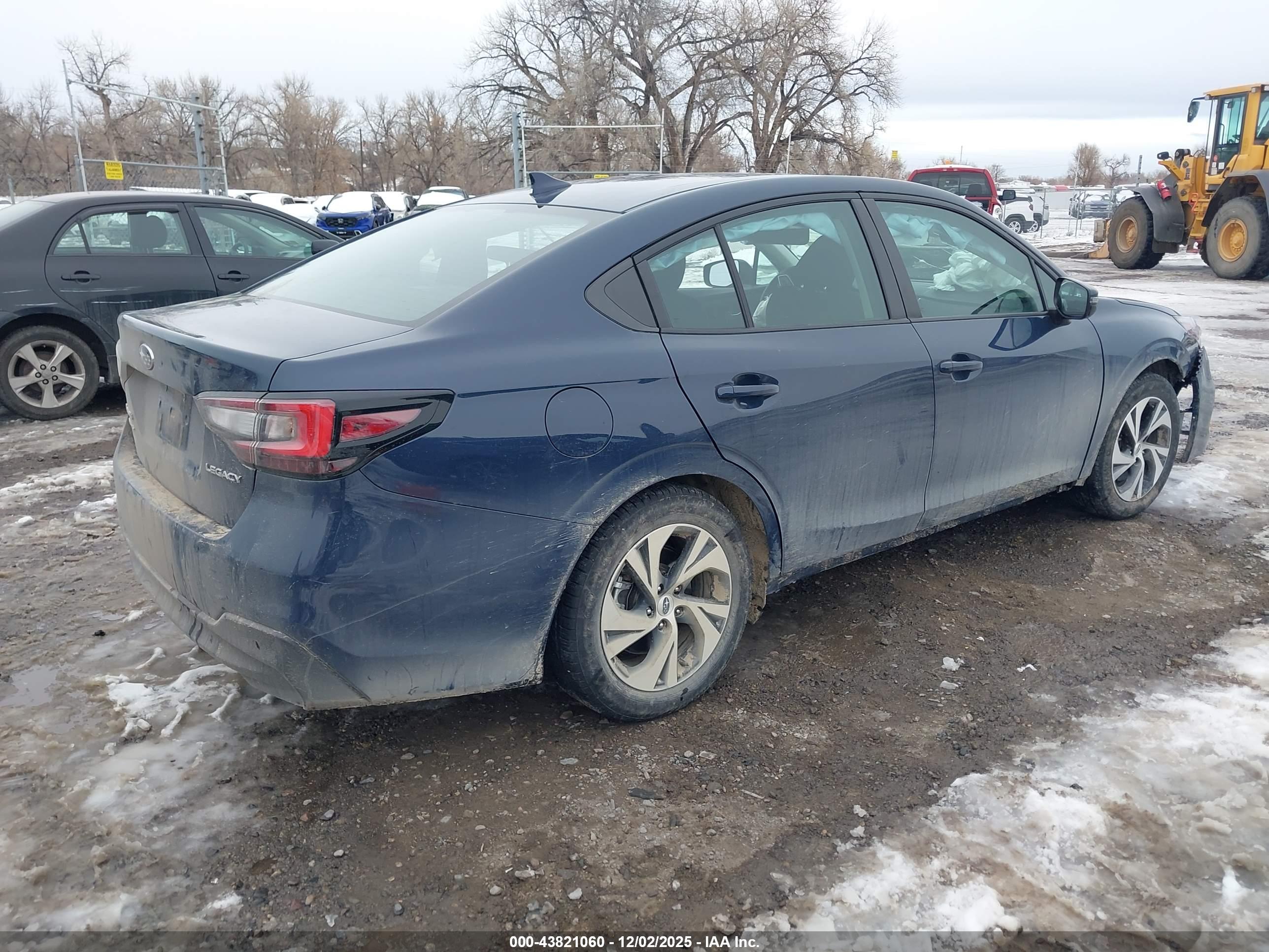 SUBARU LEGACY image 4