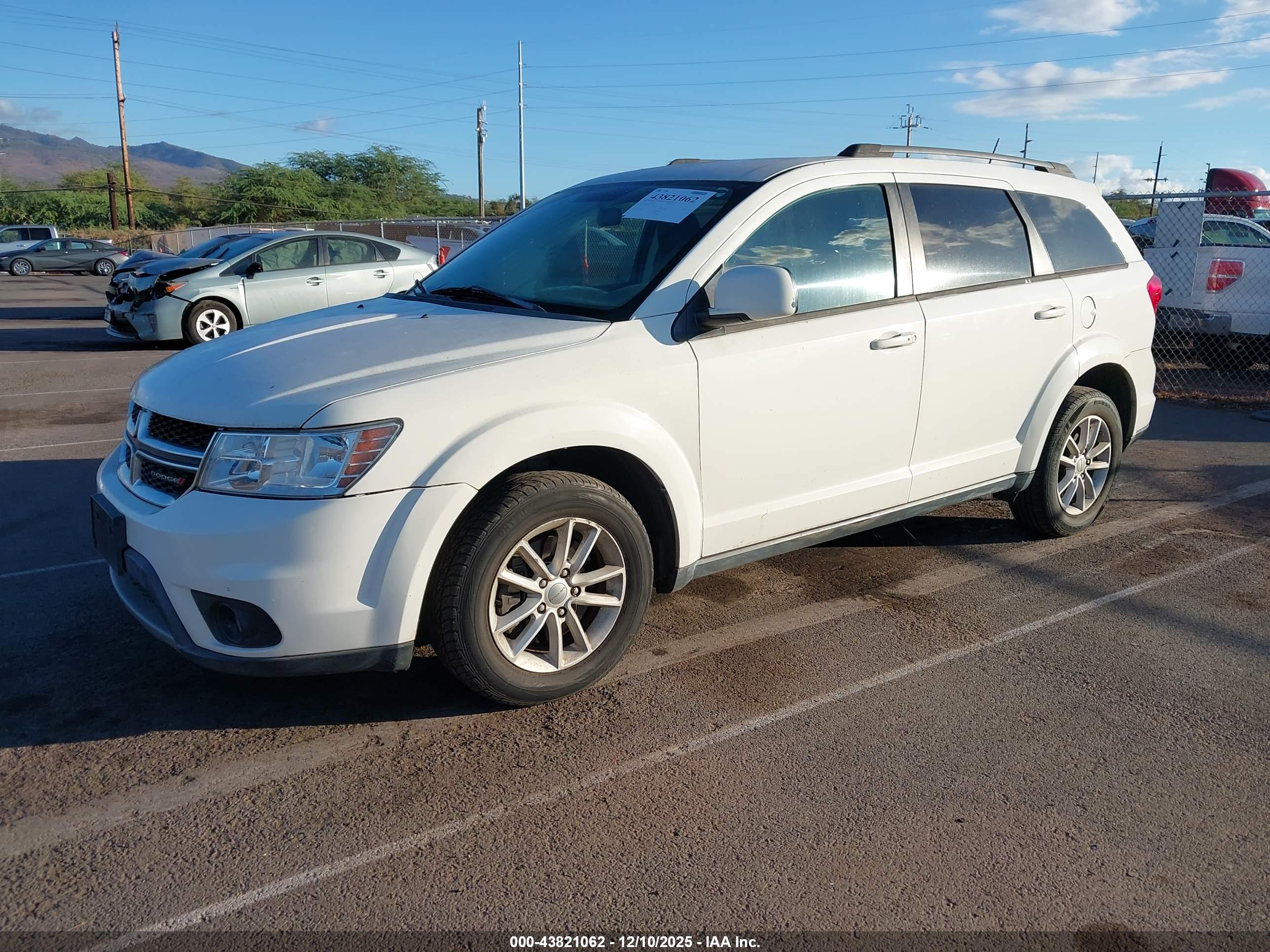 DODGE JOURNEY image 2