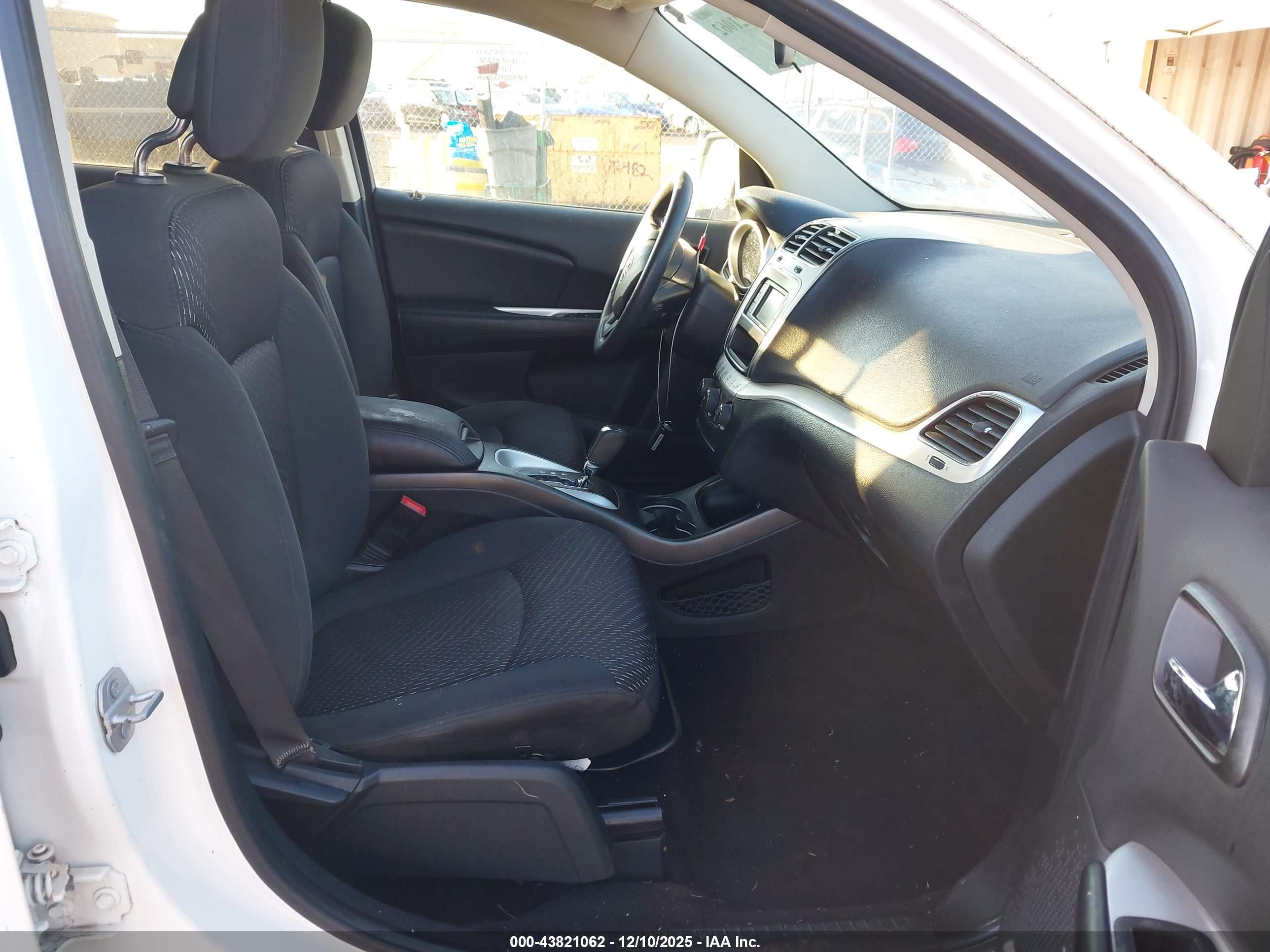DODGE JOURNEY image 5