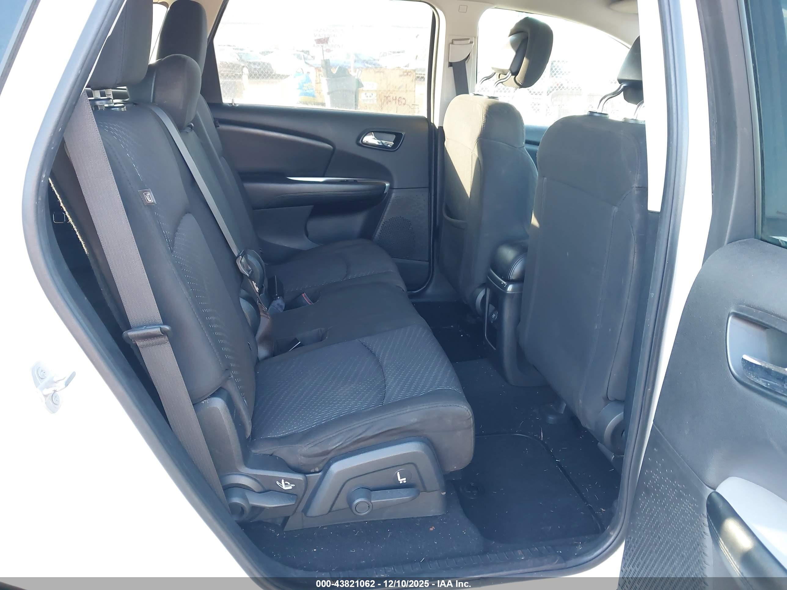 DODGE JOURNEY image 8