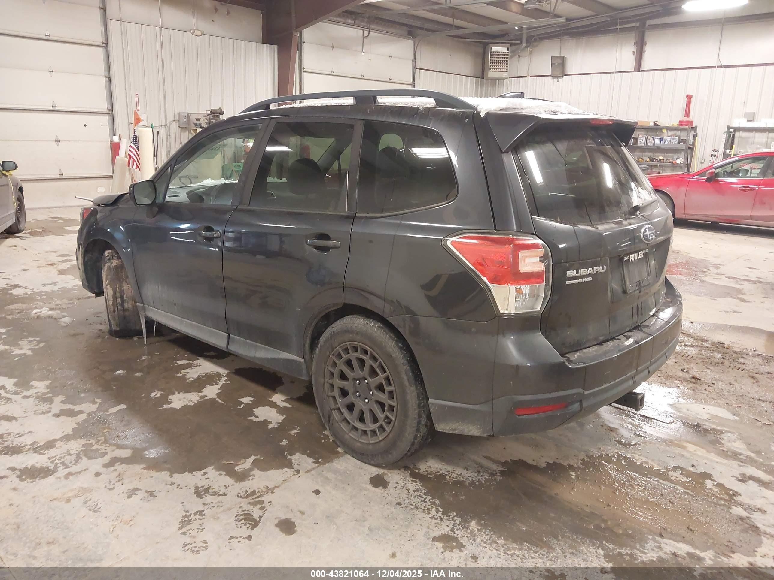 SUBARU FORESTER image 3