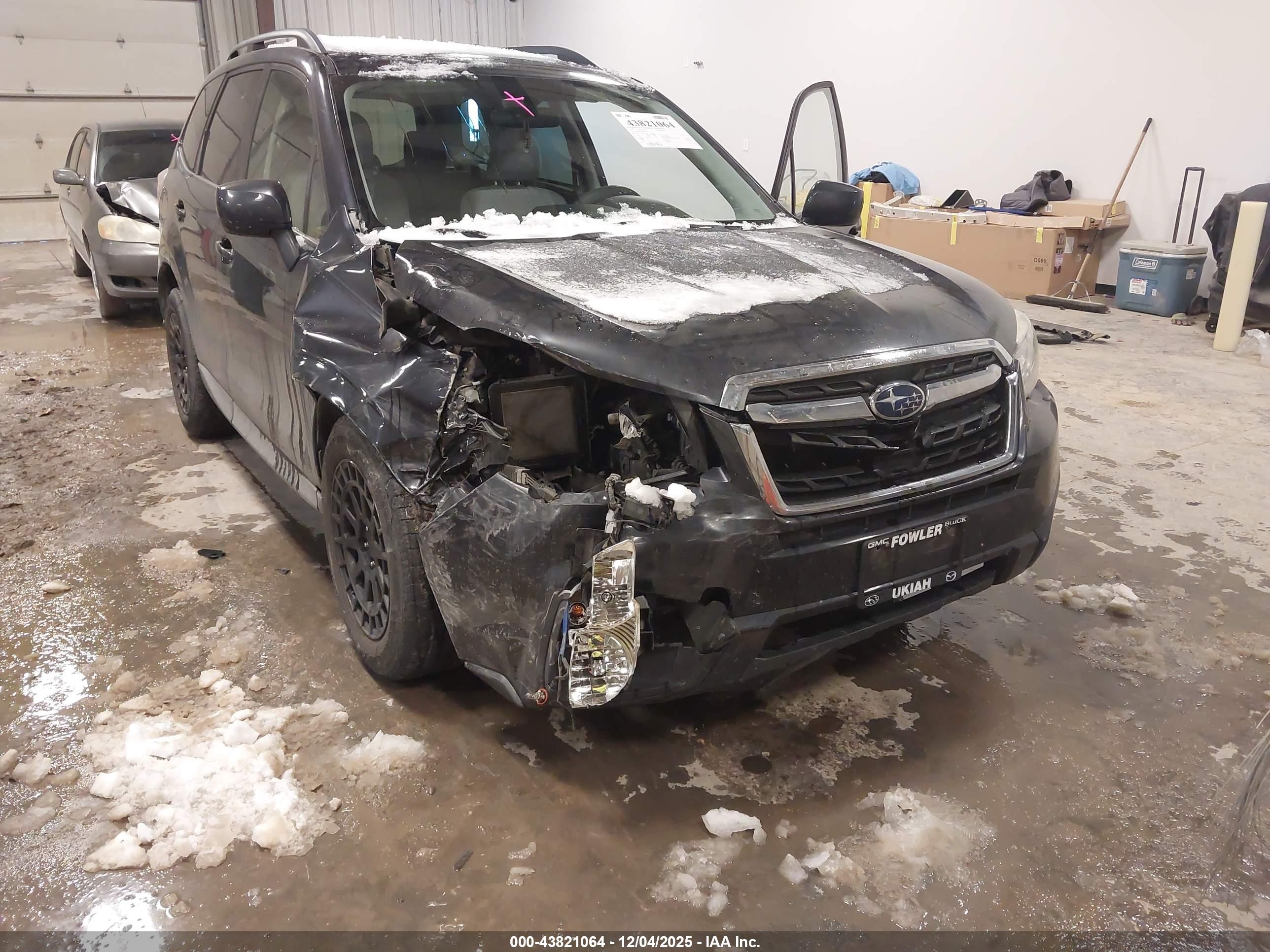 SUBARU FORESTER image 6