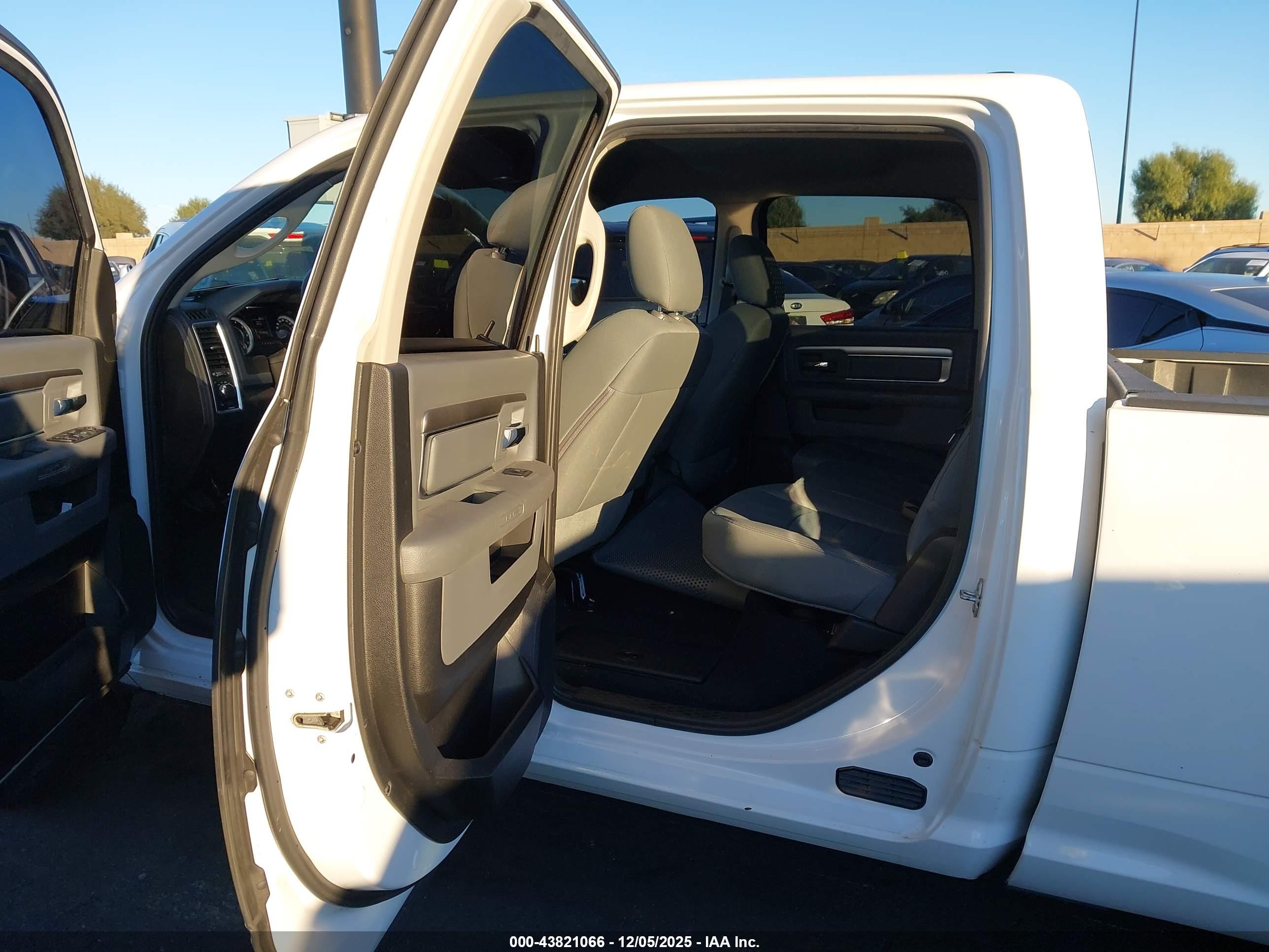 RAM 1500 image 8