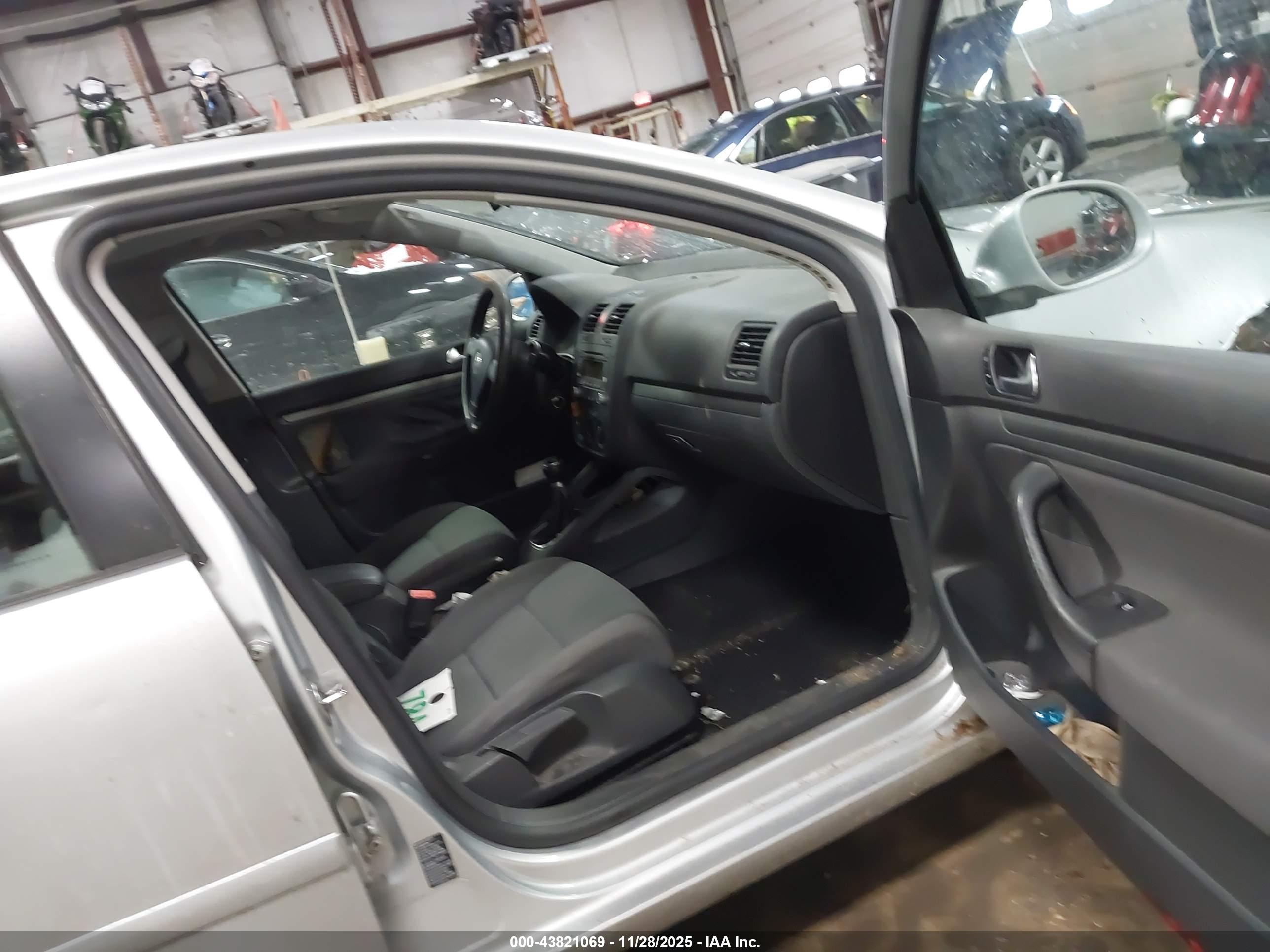 VOLKSWAGEN RABBIT image 5