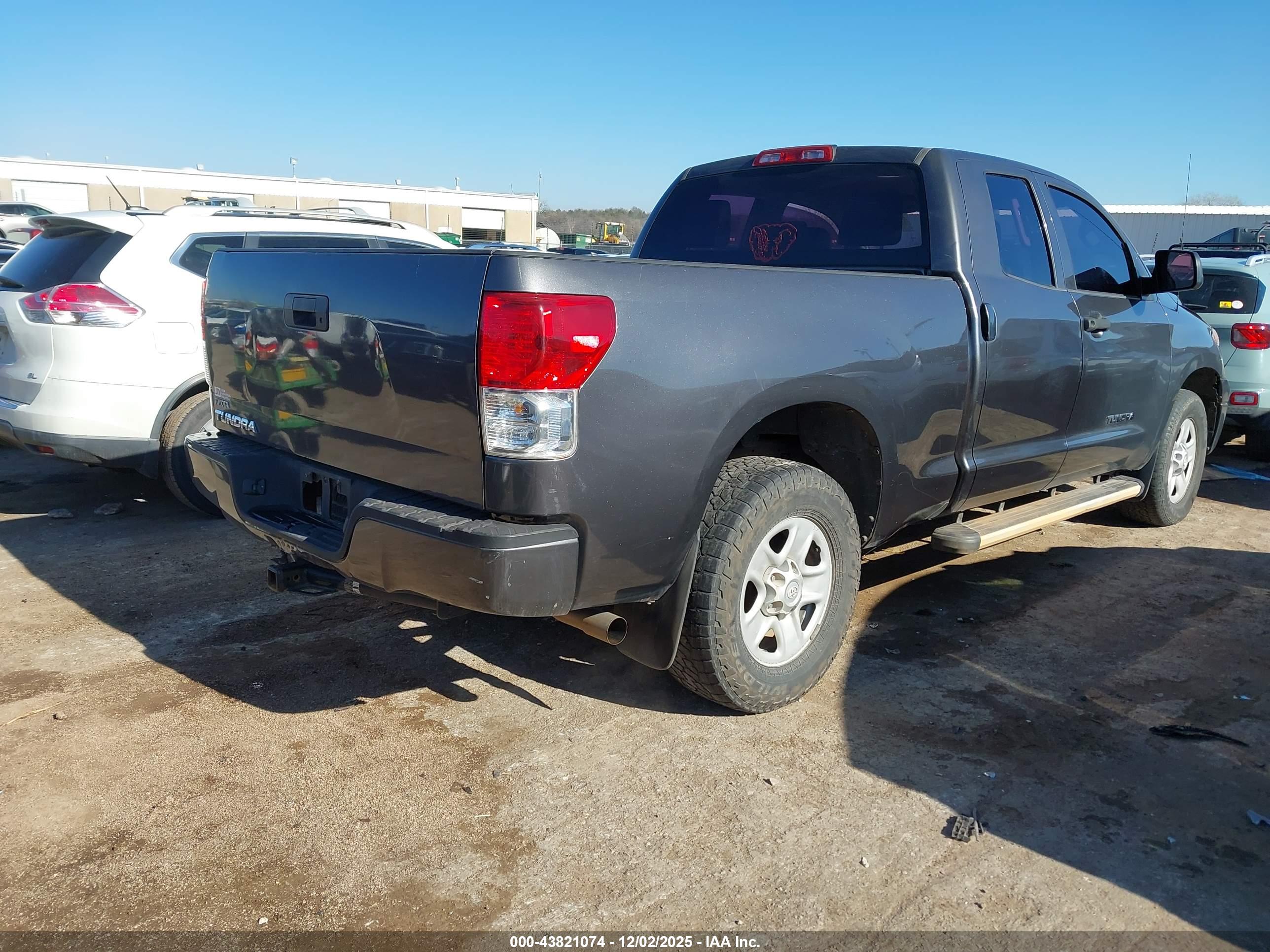 TOYOTA TUNDRA image 4