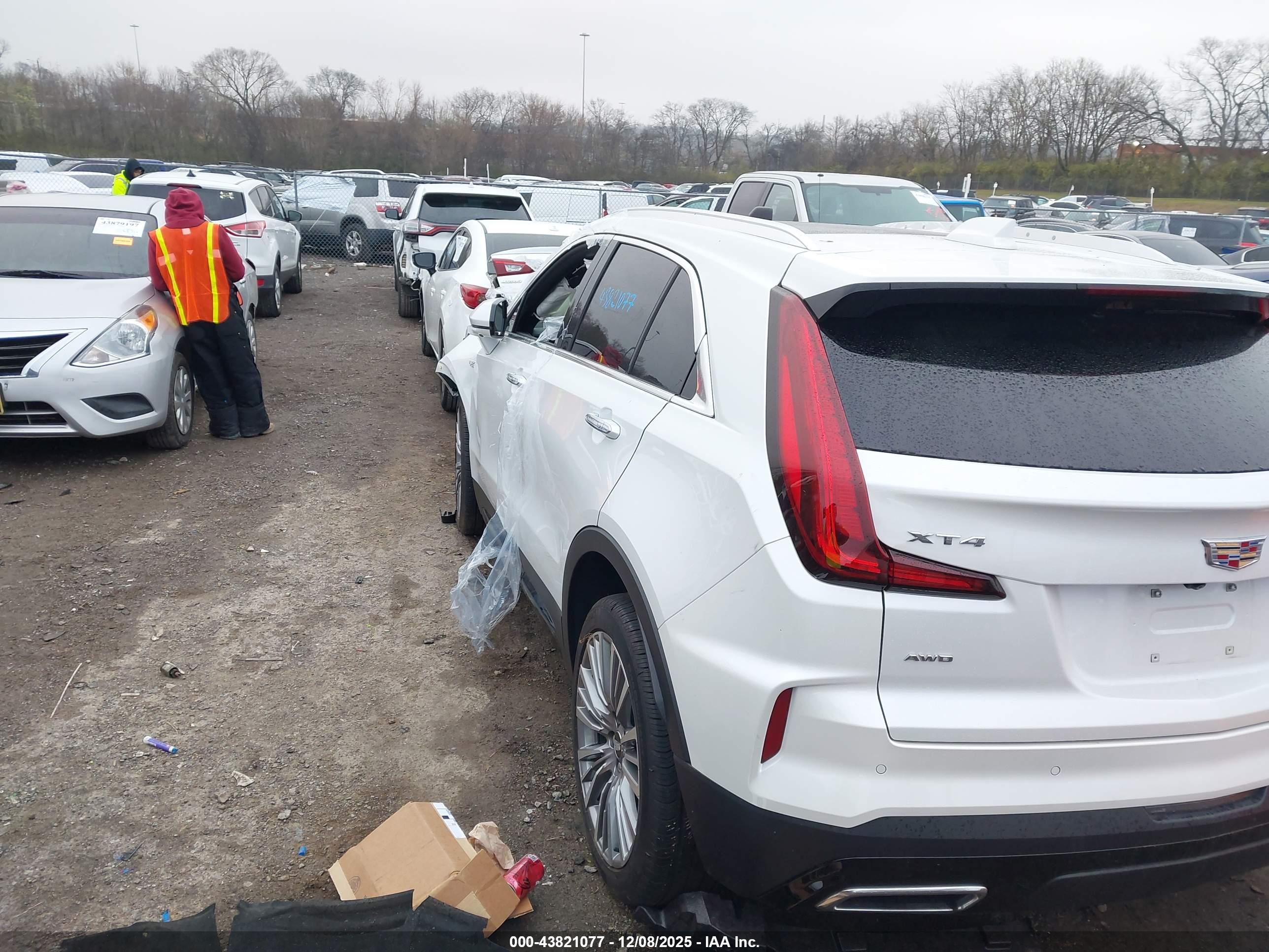 CADILLAC XT4 image 3