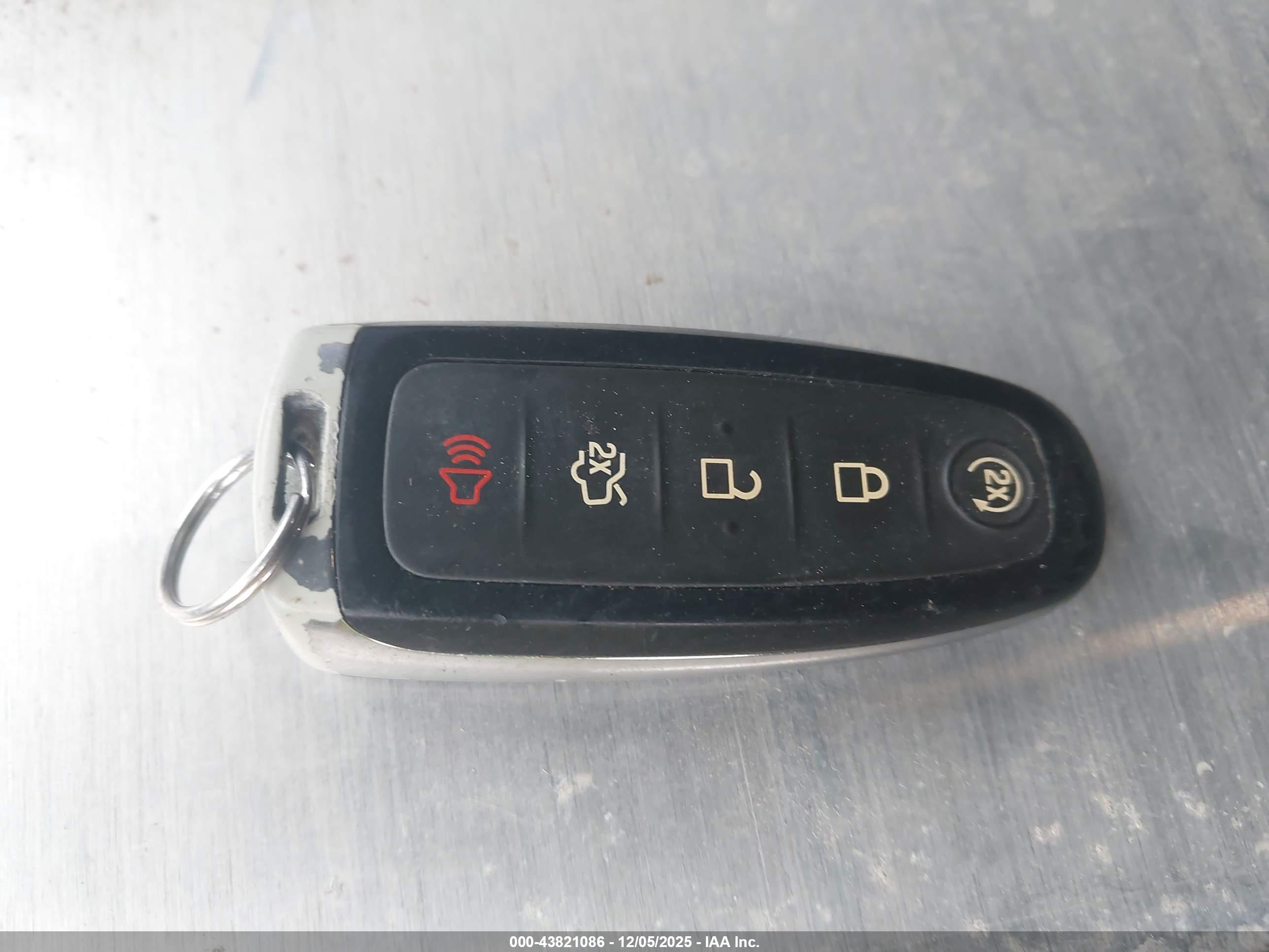 FORD ESCAPE image 11