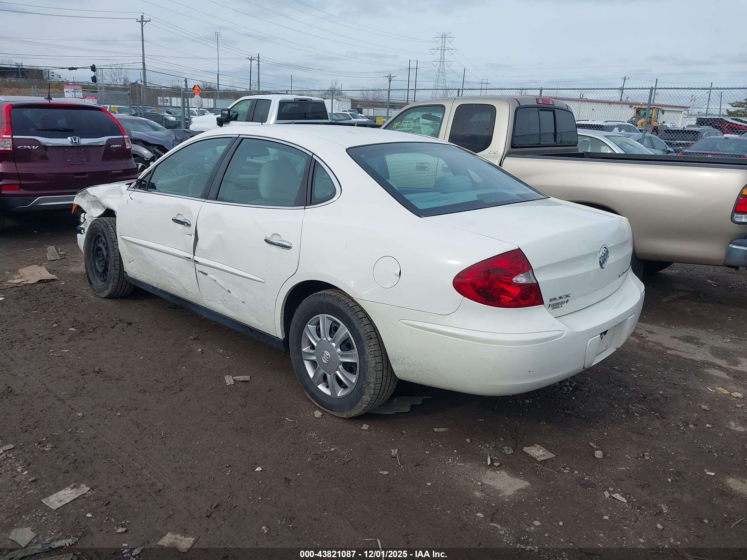 BUICK LACROSSE image 3