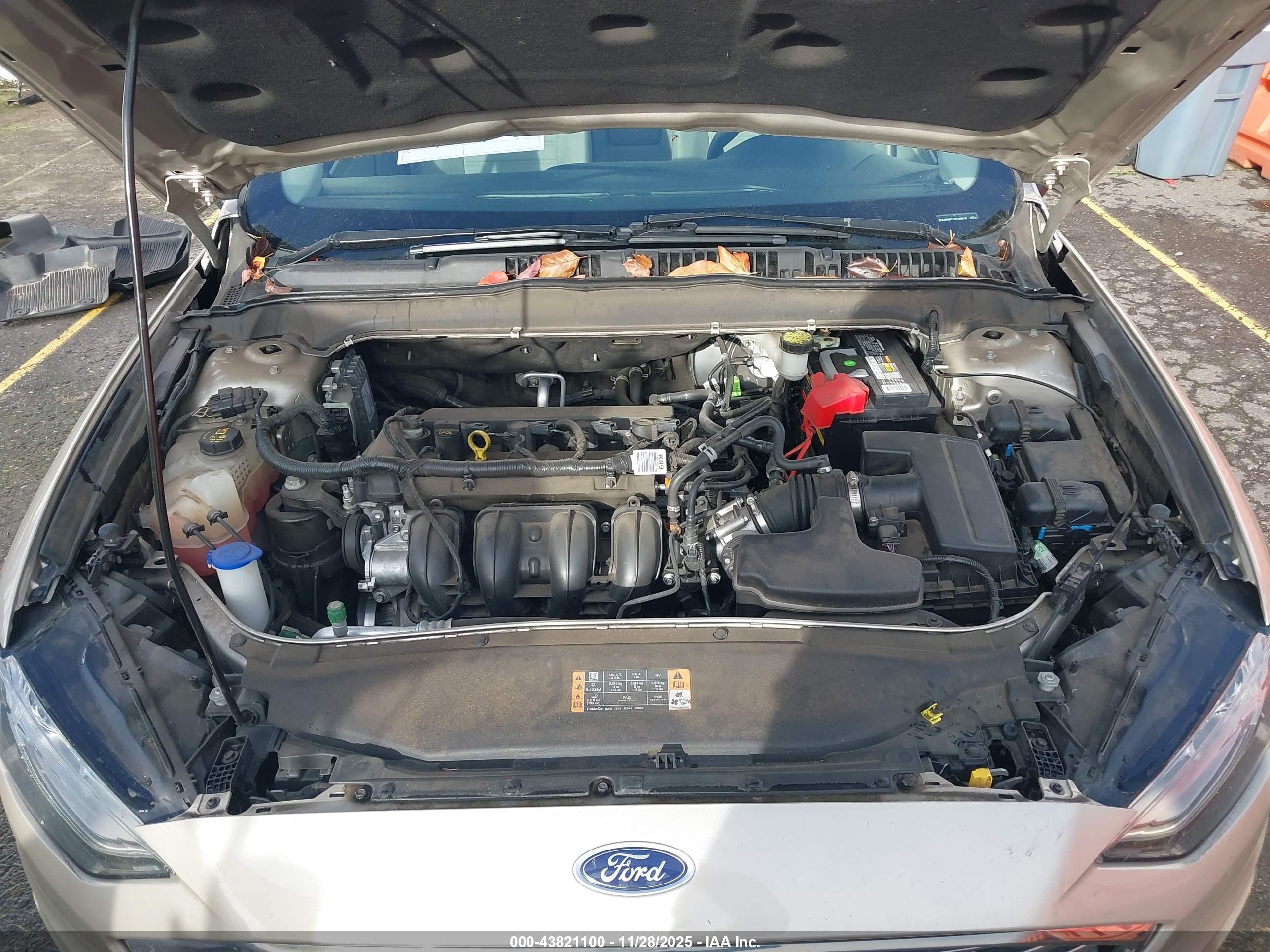 FORD FUSION image 10