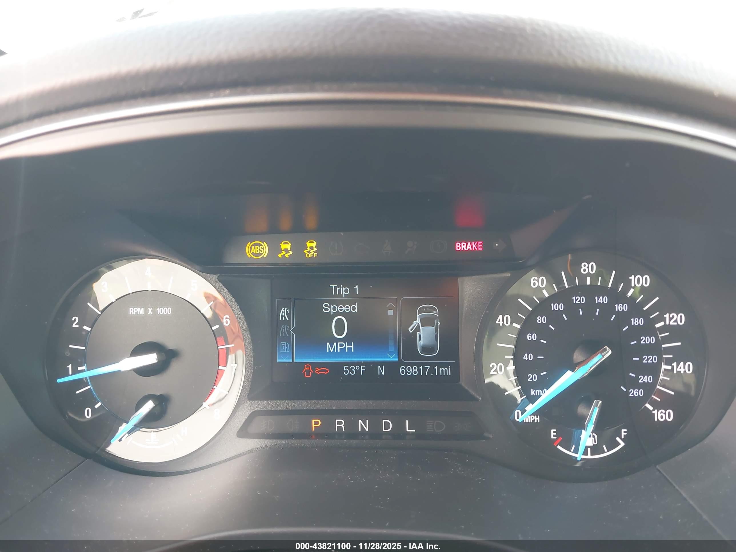 FORD FUSION image 7