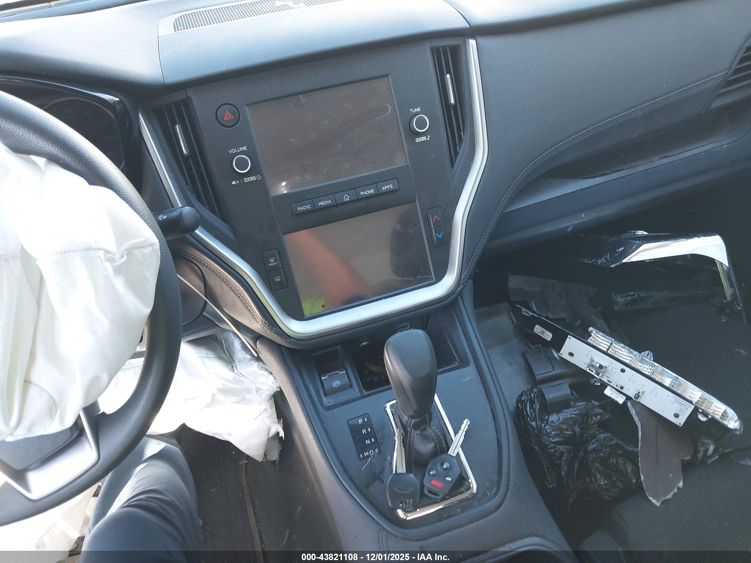 SUBARU LEGACY image 11