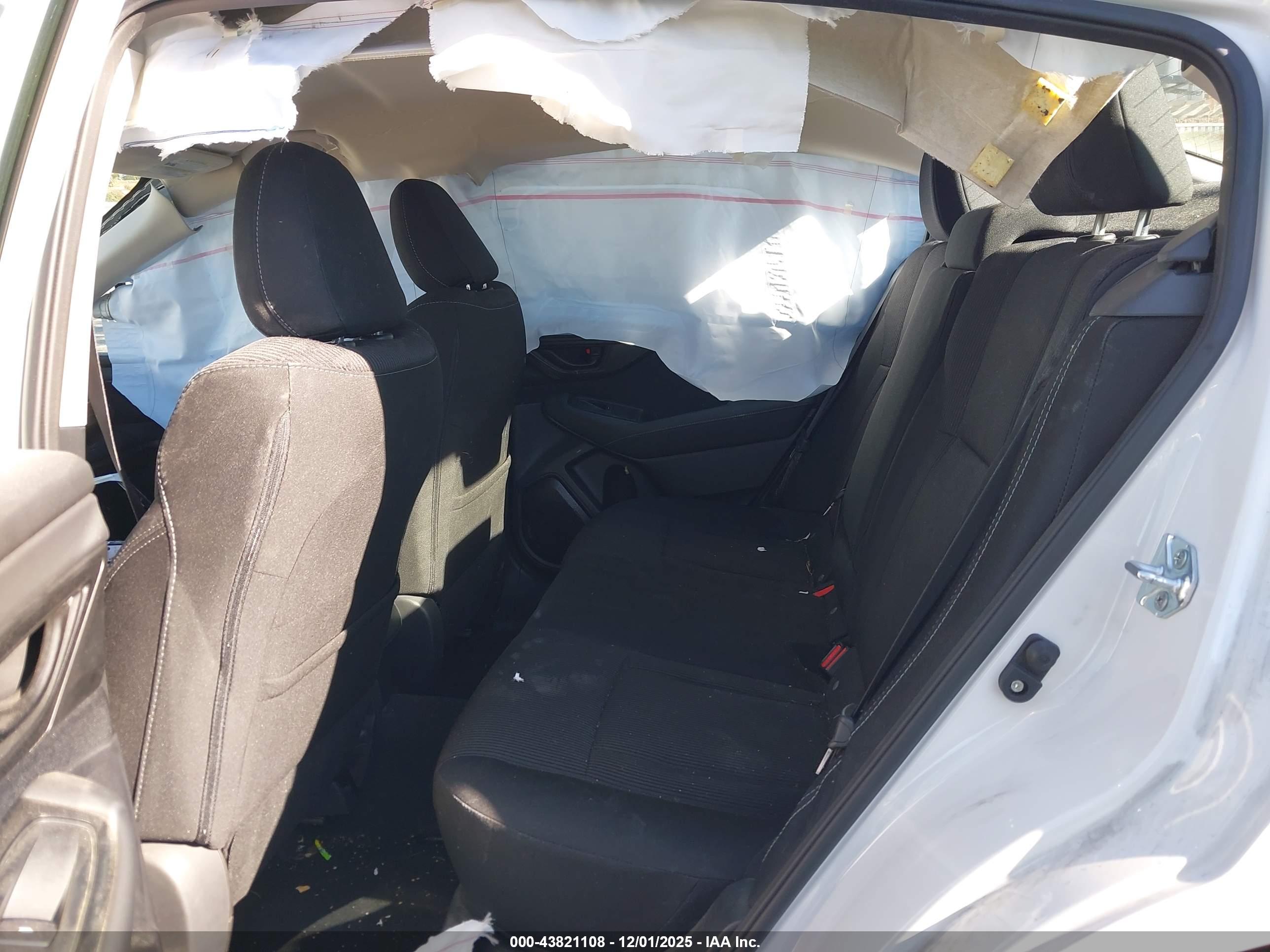 SUBARU LEGACY image 8