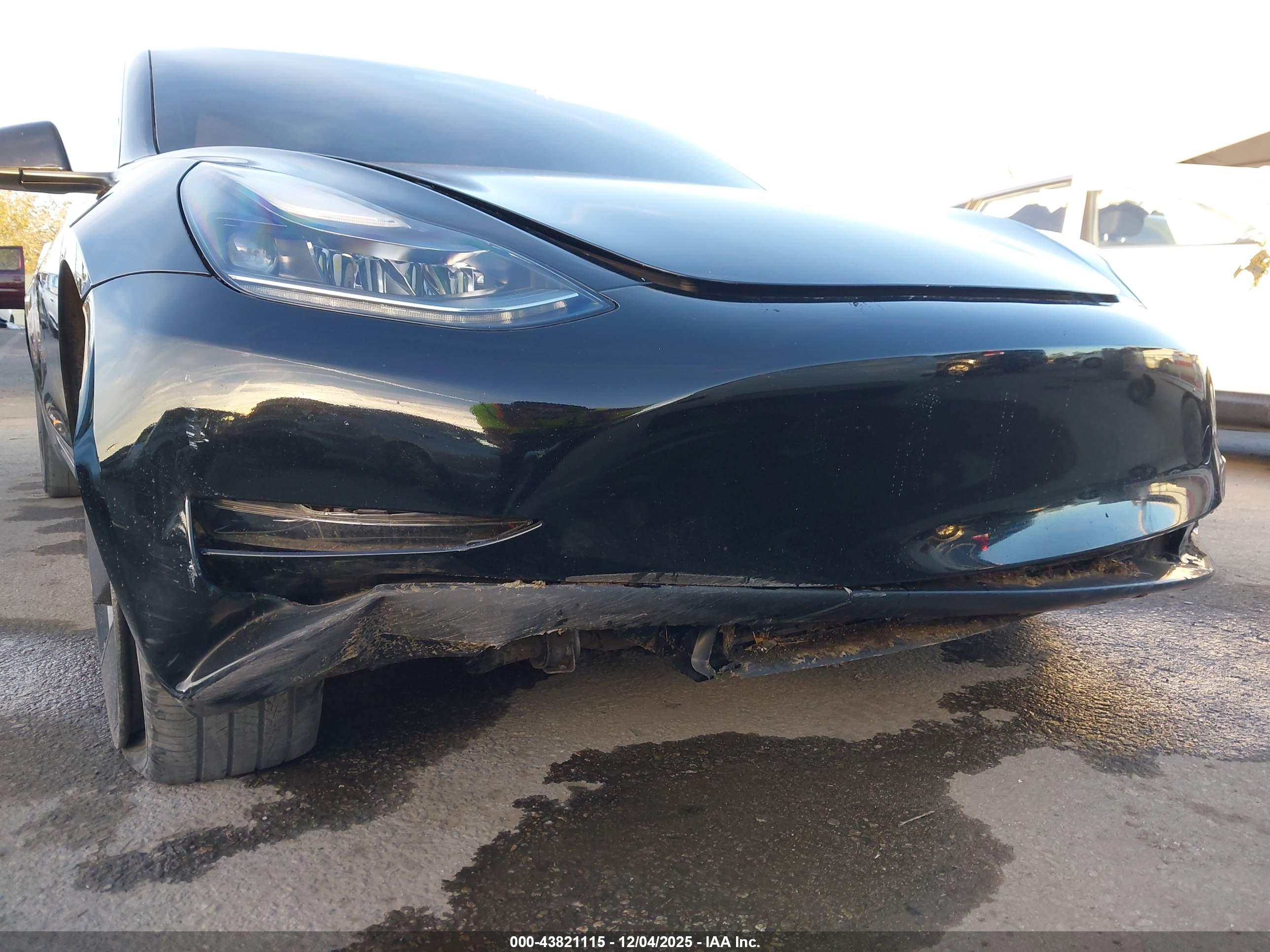TESLA MODEL image 6
